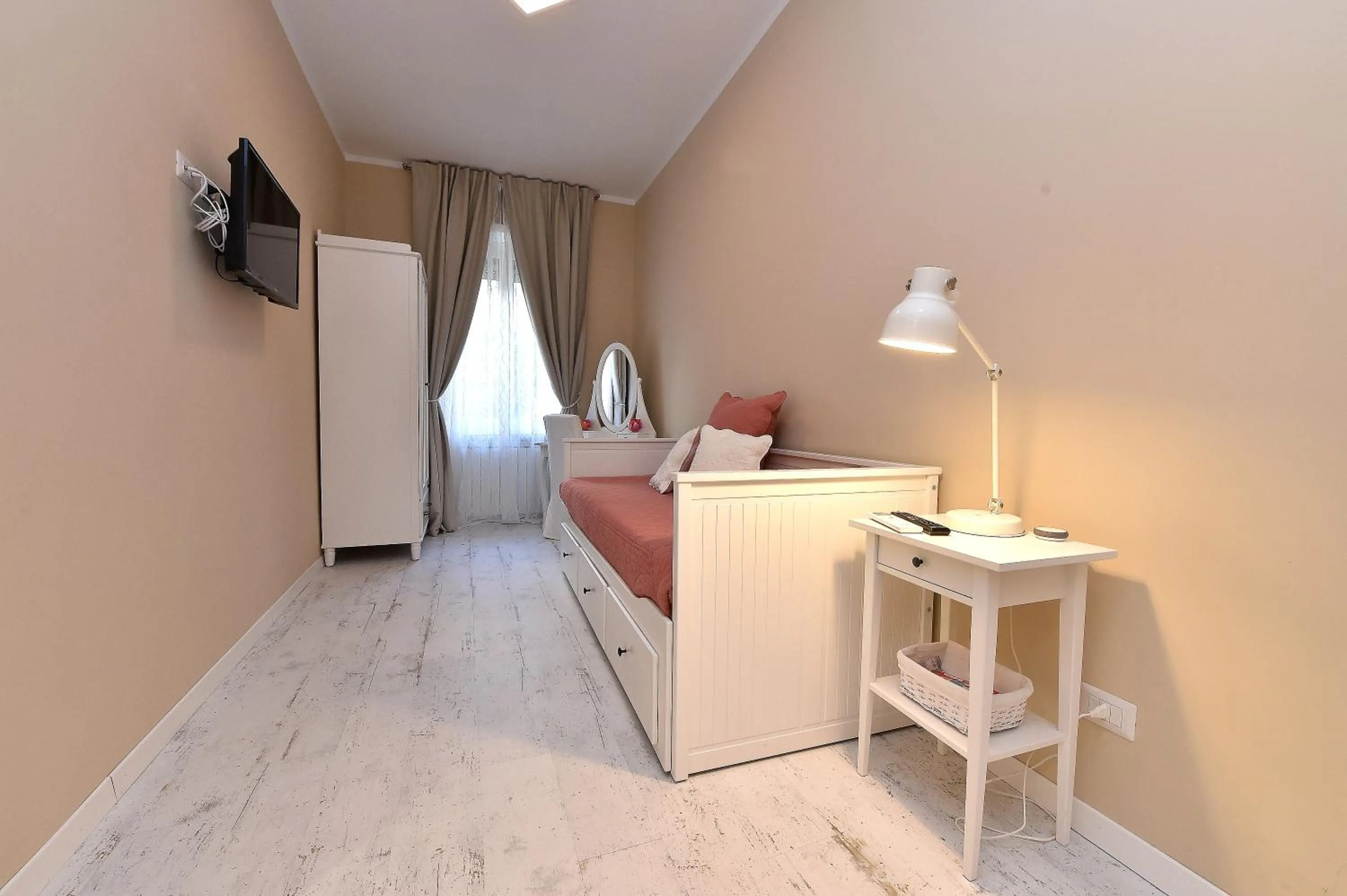 Bedroom, Bed in Jubilee 3 Luxury apartment in Rome Vatican