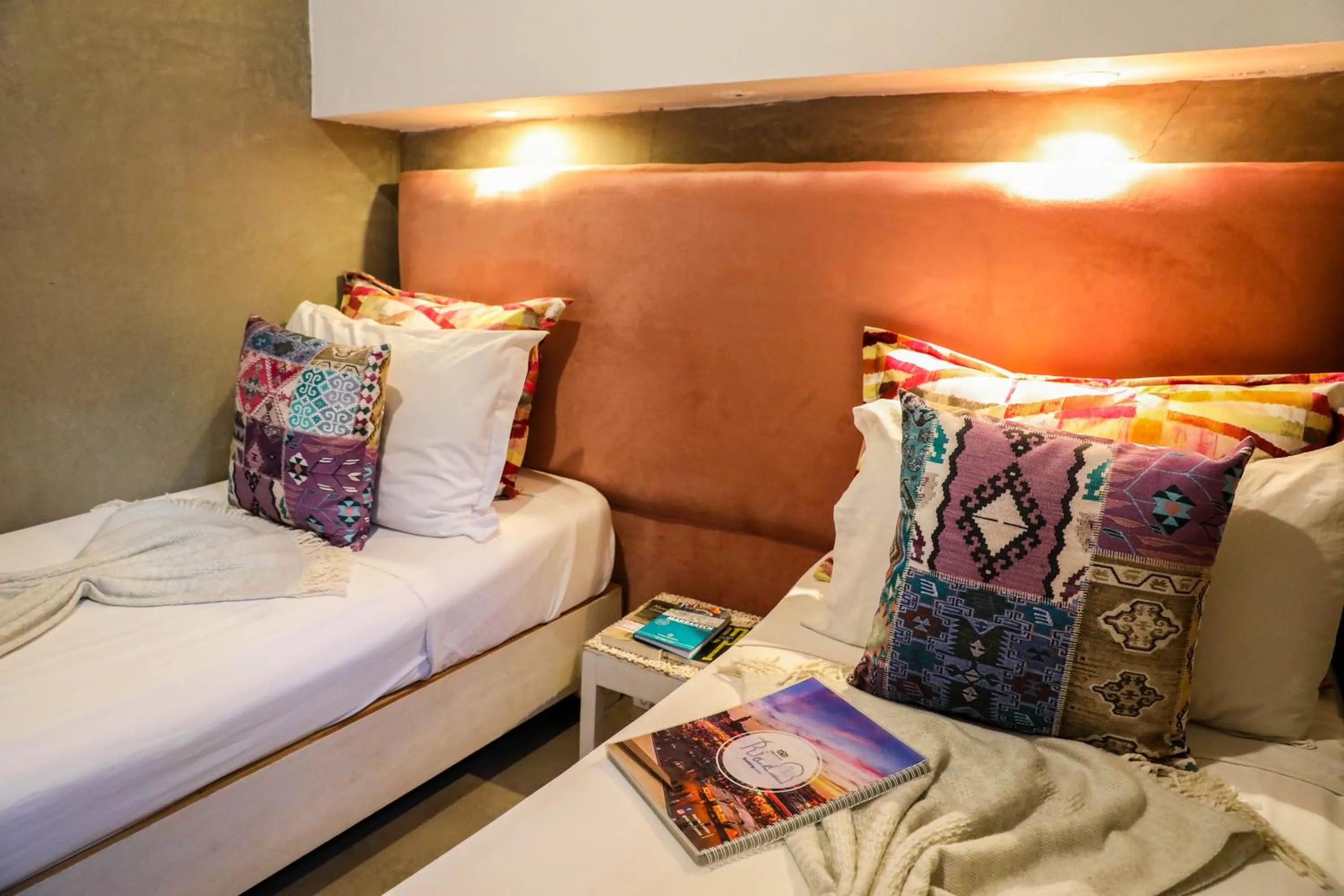 Property building, Bed in Riad les 2 Portes