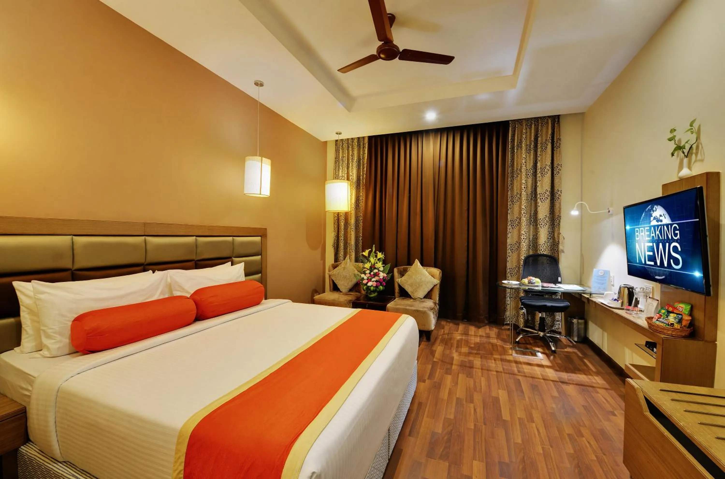Bedroom, Bed in Hotel Ramanashree Richmond