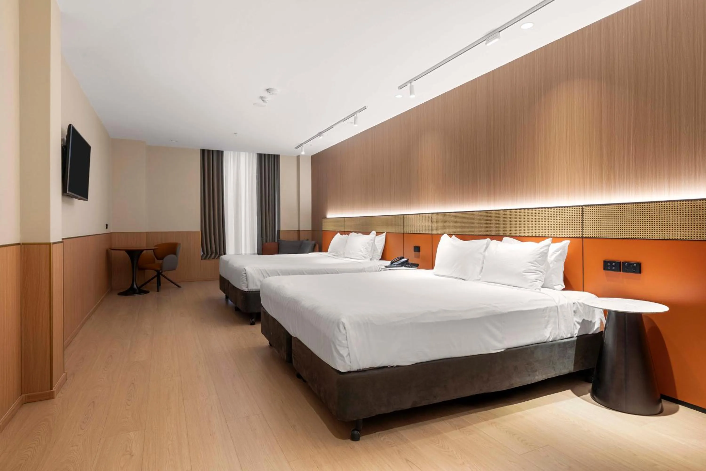 Bed in Furama Darling Harbour