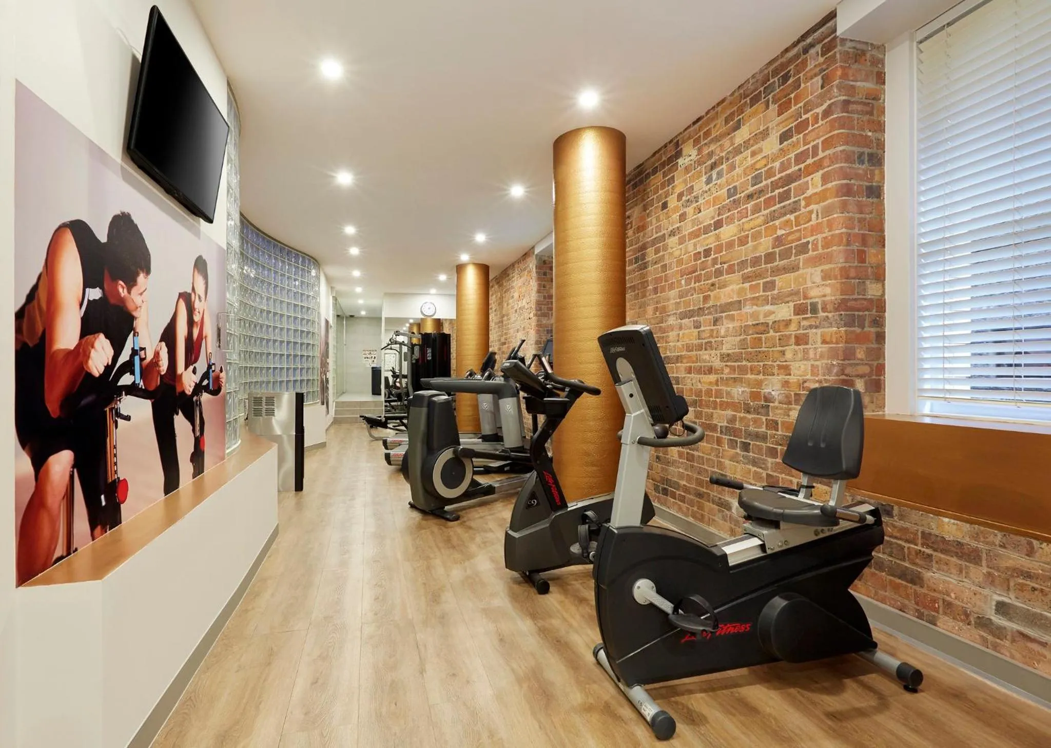 Fitness centre/facilities in Furama Darling Harbour