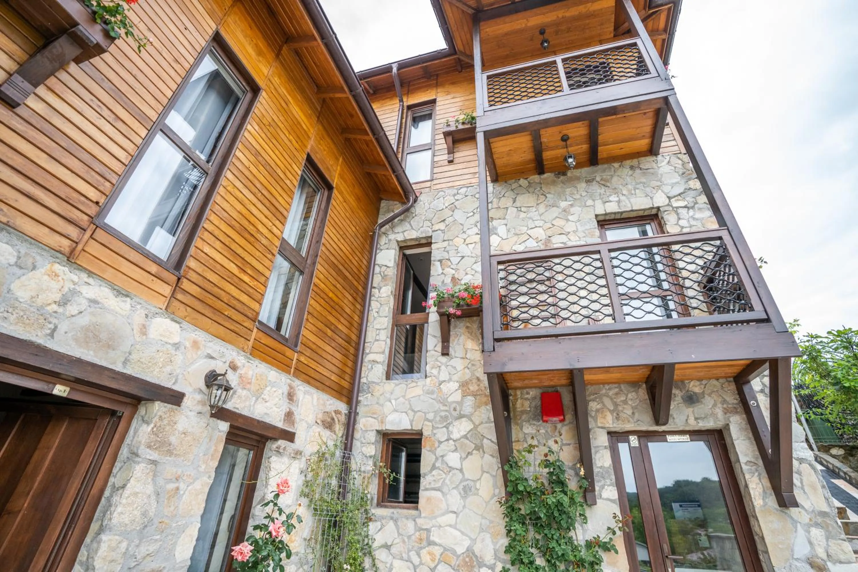 Property building in Felix Pension