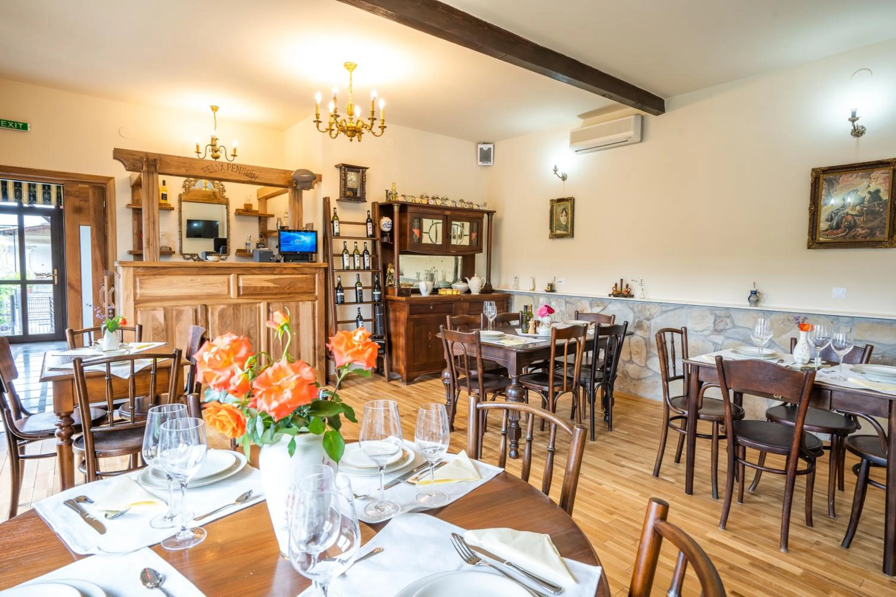 Restaurant/places to eat in Felix Pension