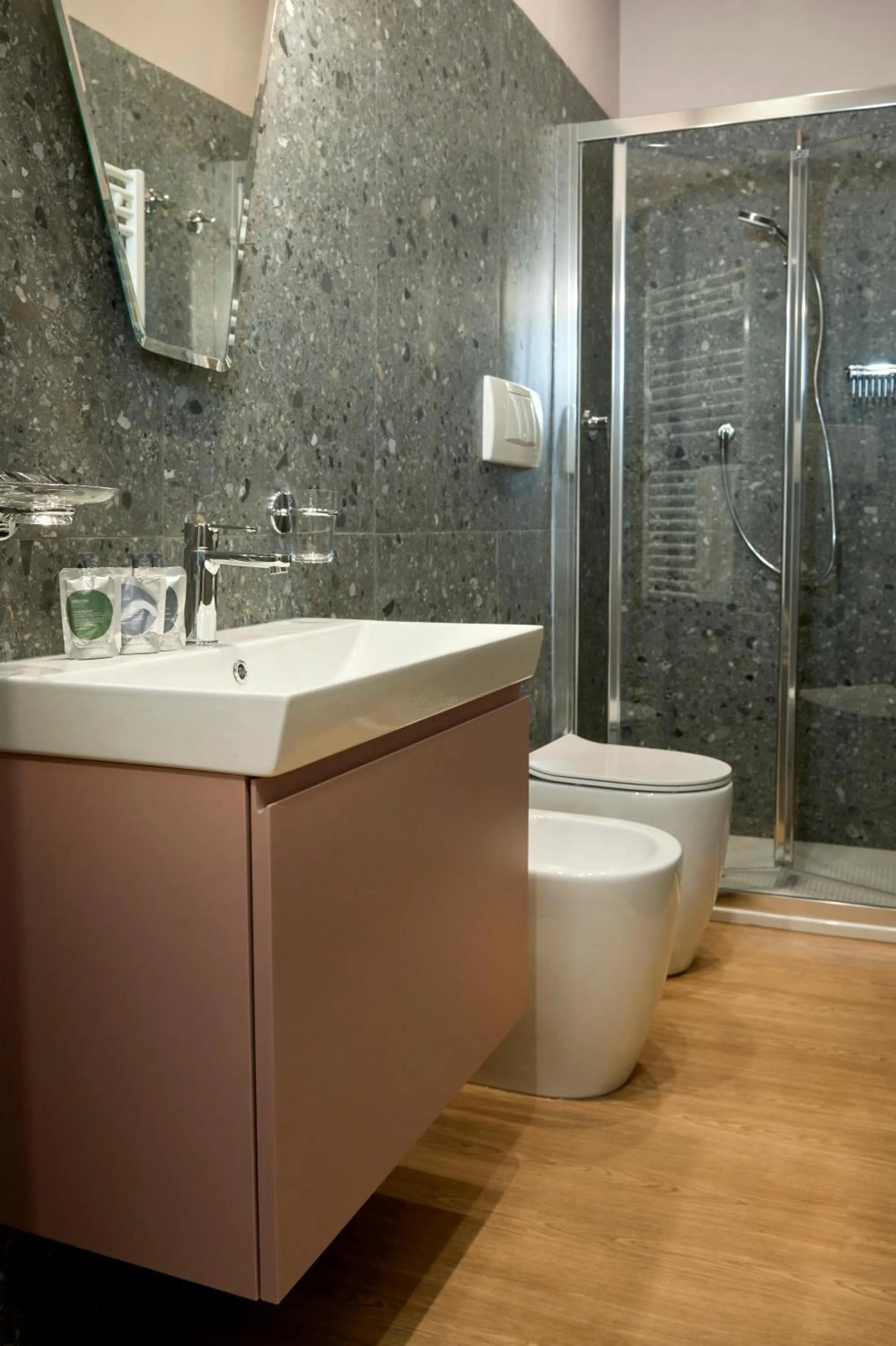 Shower in Residence Leopoldo