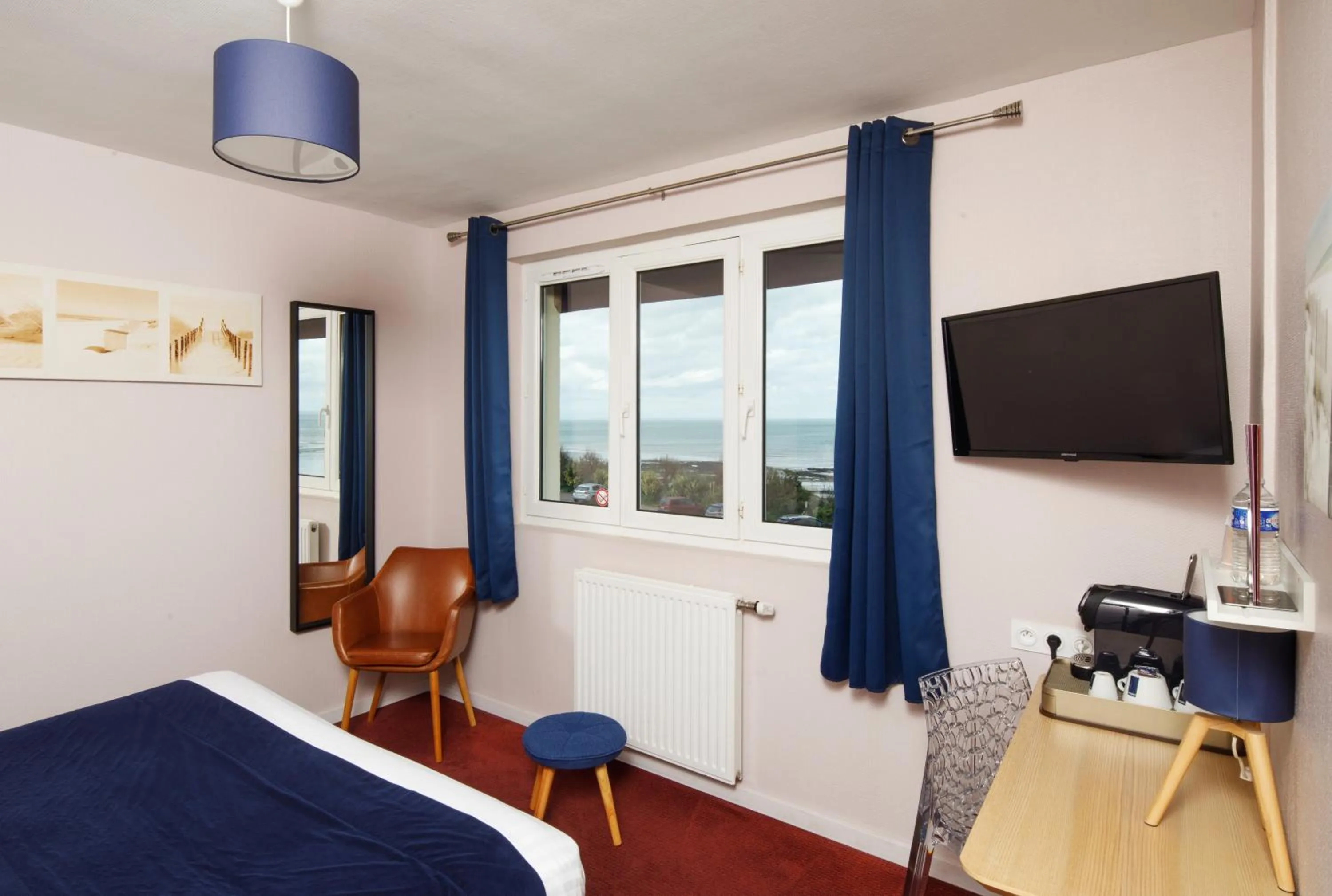 Bed in Saint Aubin Logis Hôtel & Restaurant