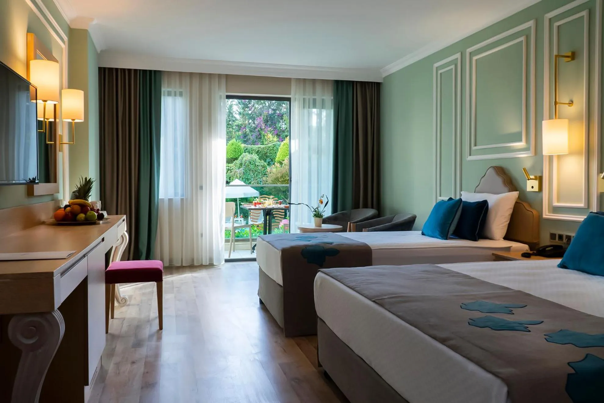 Photo of the whole room, Bed in Adalya Art Side - Ultra All Inclusive