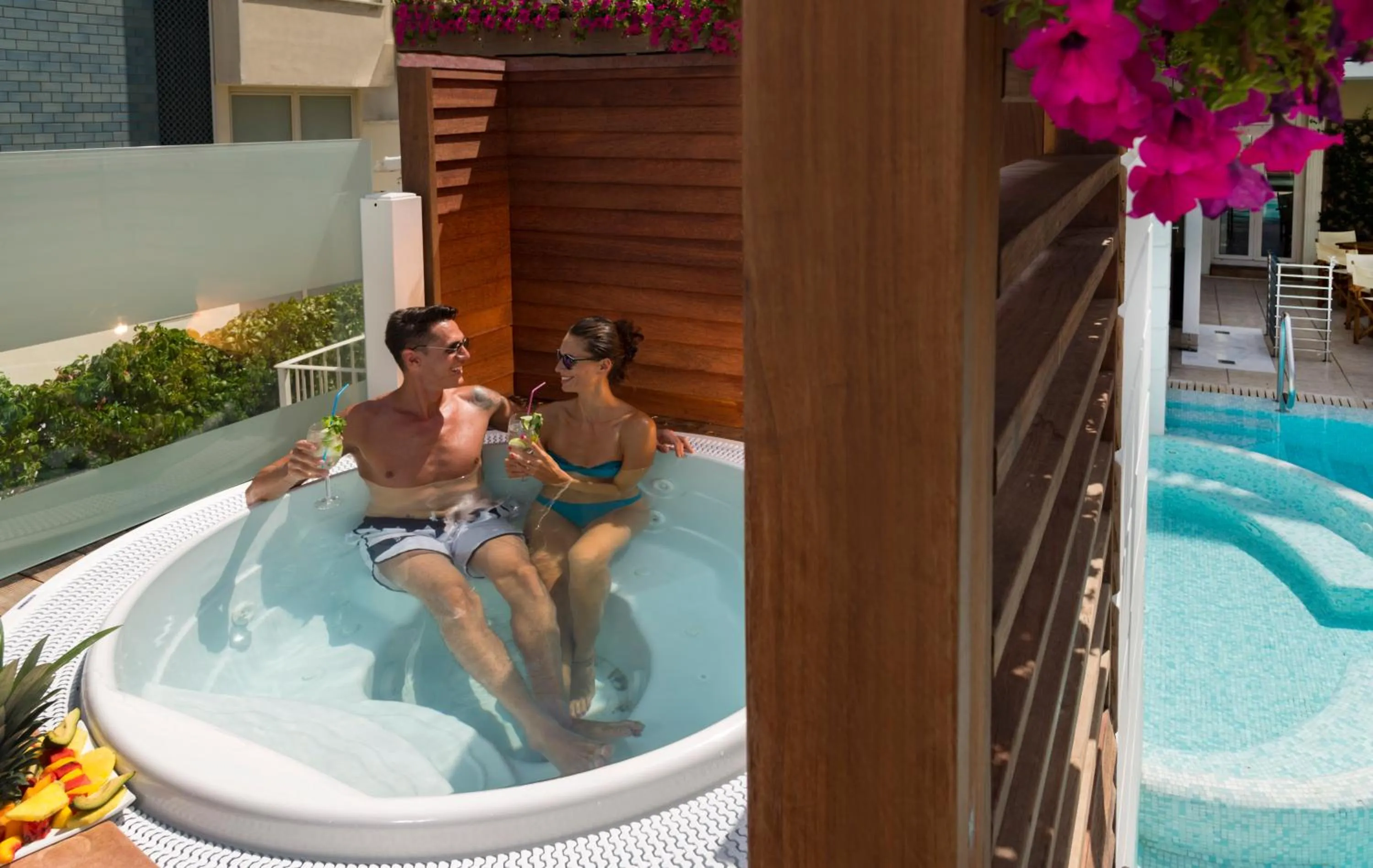 Swimming pool in Novecento Suite Hotel