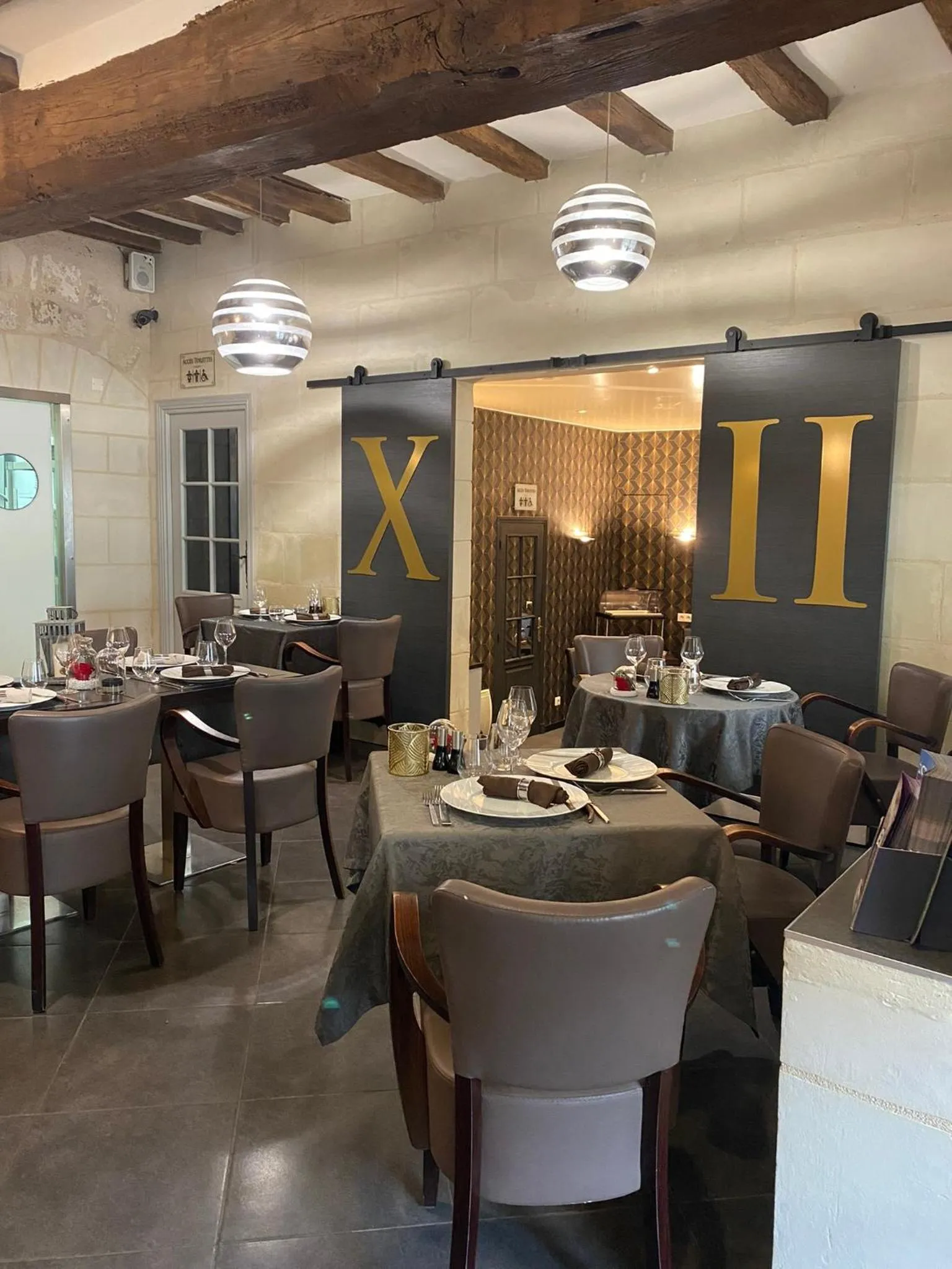 Restaurant/places to eat in Hôtel-Restaurant-Chambre Insolite Spa - Le XII de Luynes