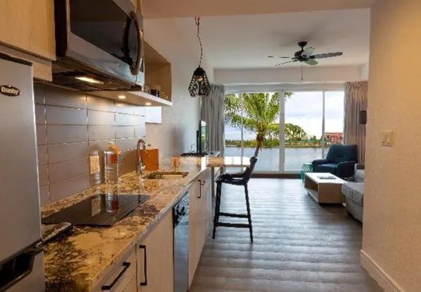 Kitchen or kitchenette in Pelican Bay Hotel