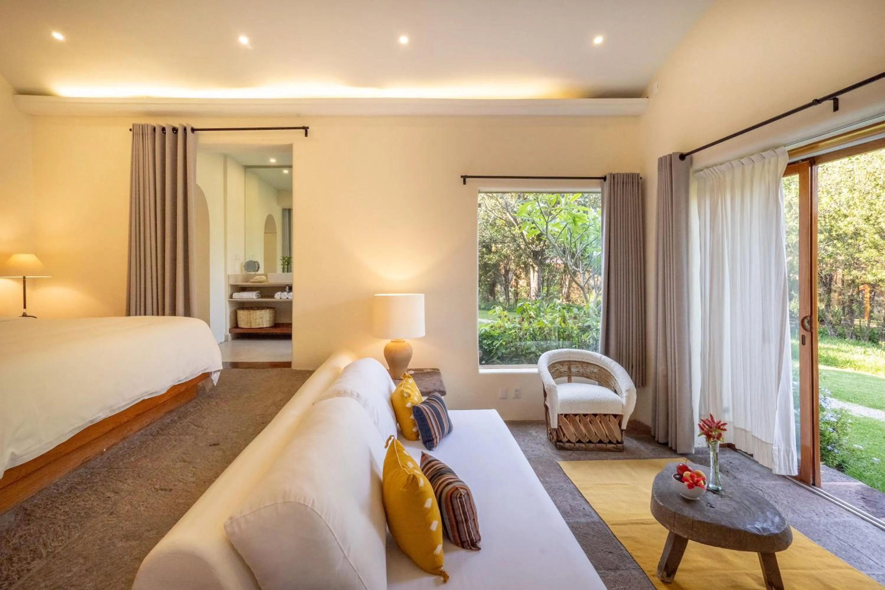 Living room, Bed in Mision del Sol Resort & Spa Adults Only