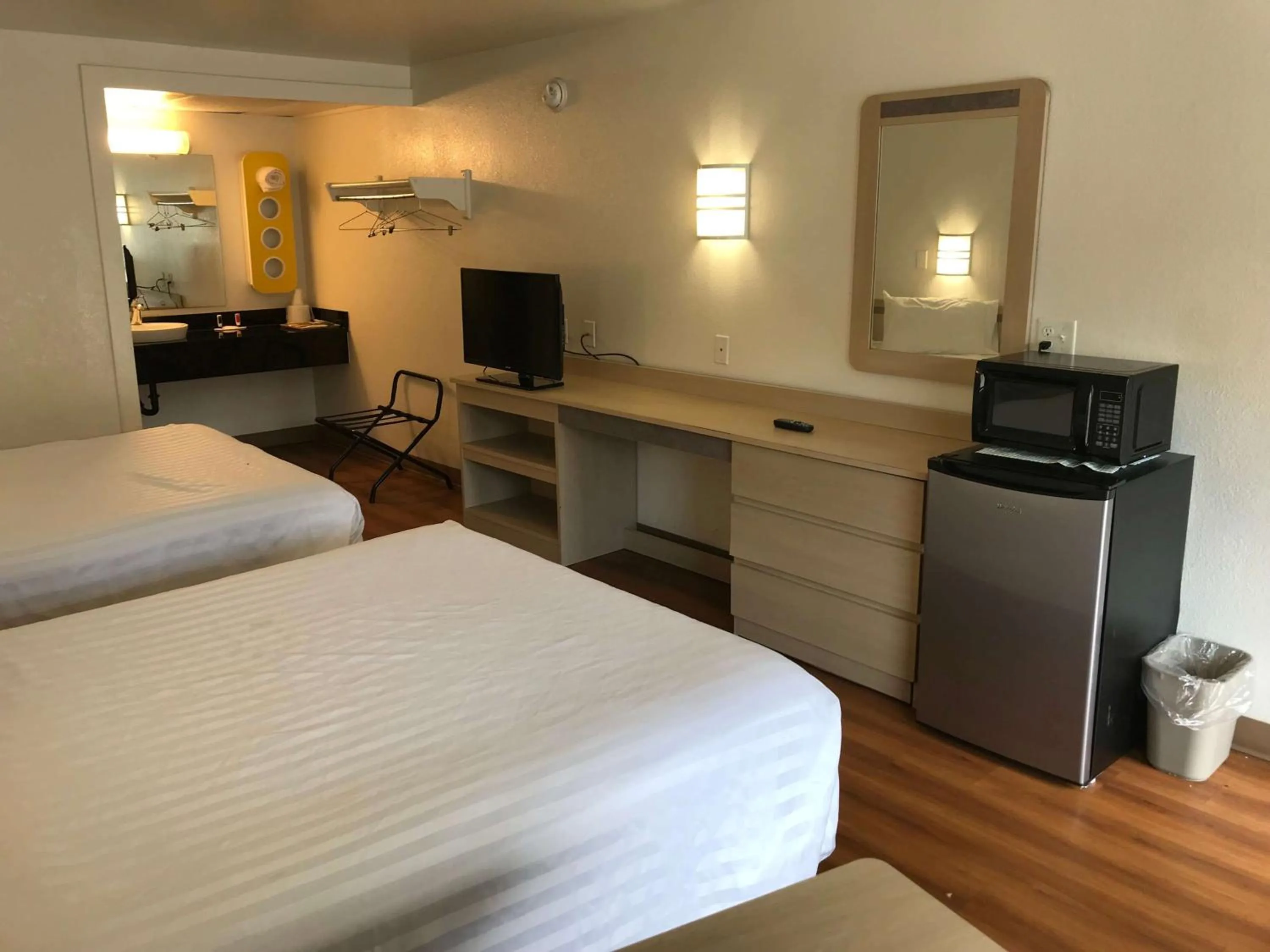 Photo of the whole room, Bed in Travelodge by Wyndham Fayetteville