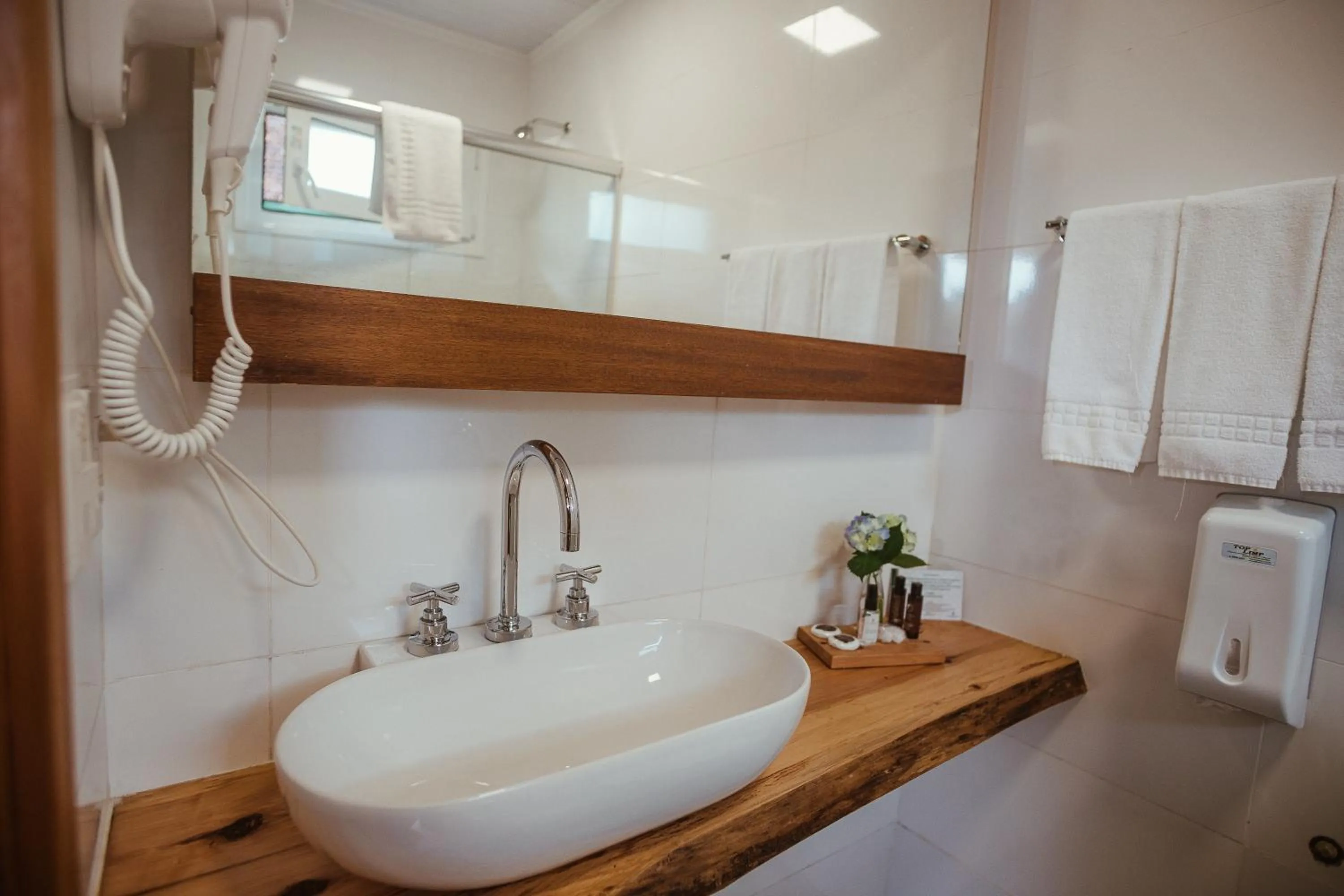 Shower in Grande Hotel Canela