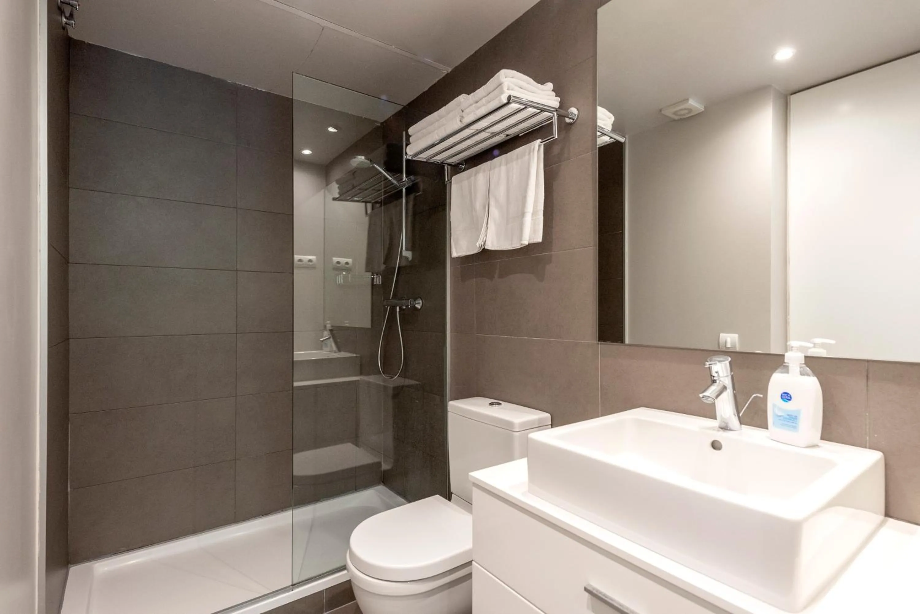 Toilet in Espais Blaus Apartments