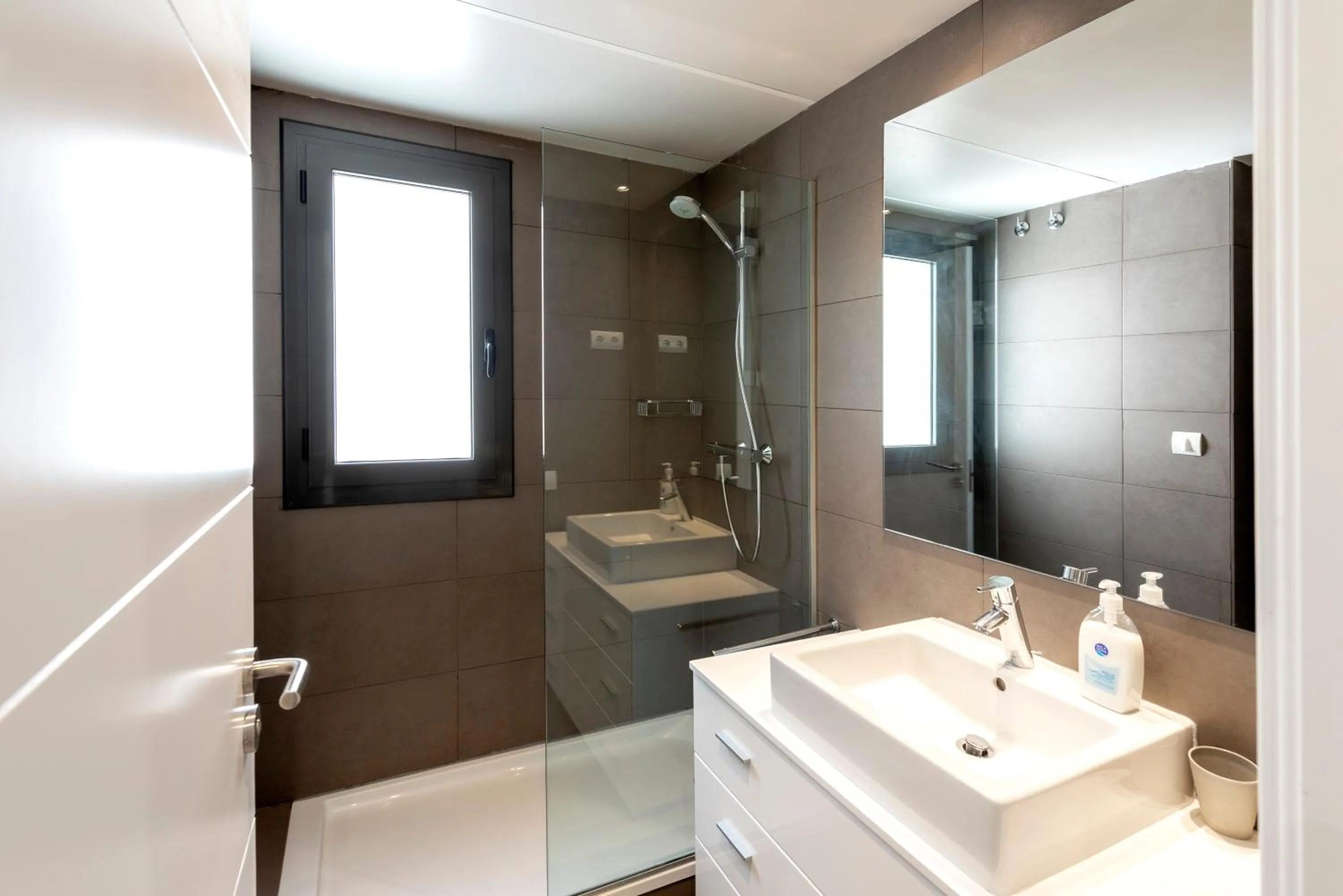Shower in Espais Blaus Apartments