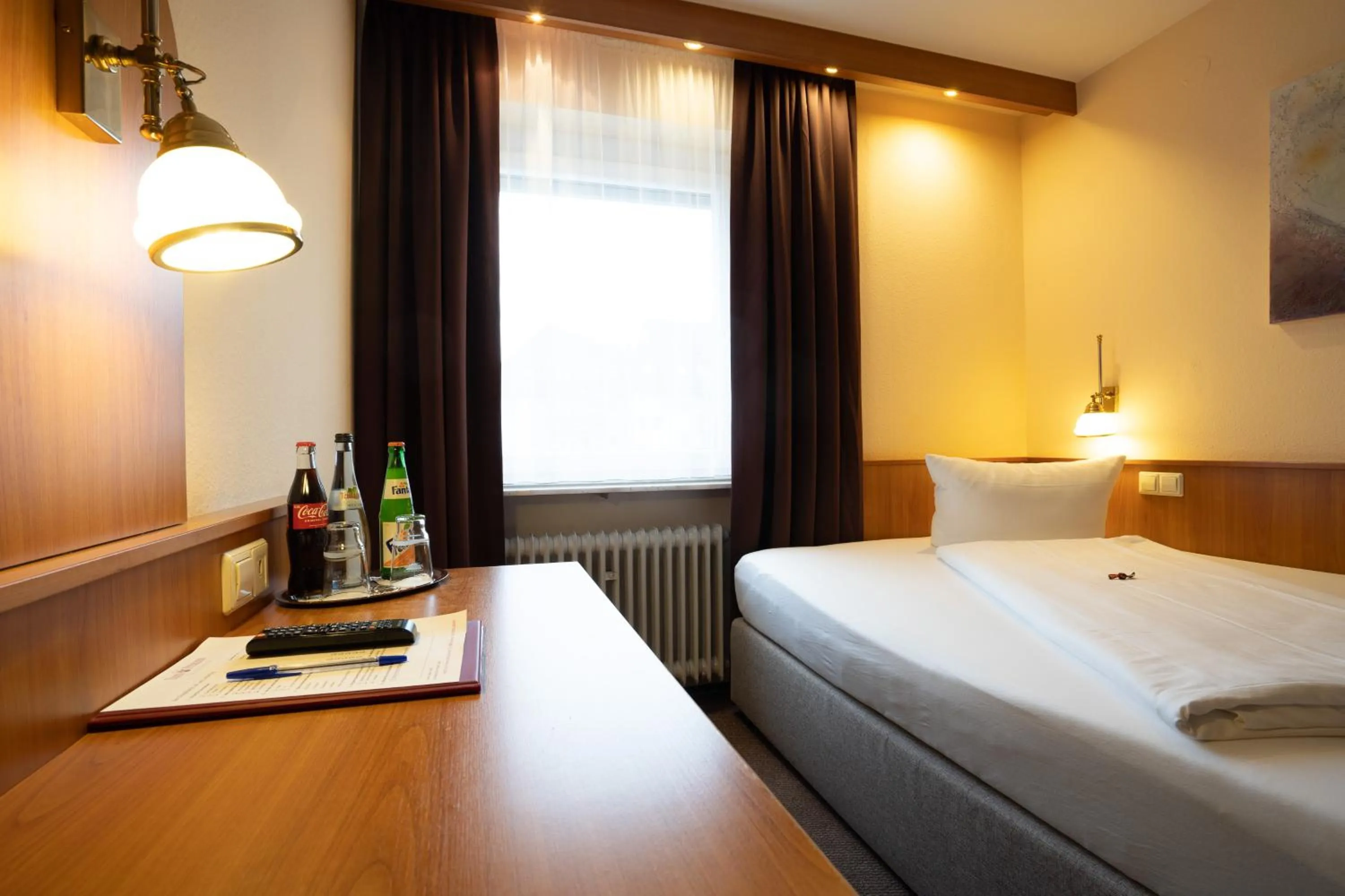 Bed in Hotel Zum Prinzen Sinsheim