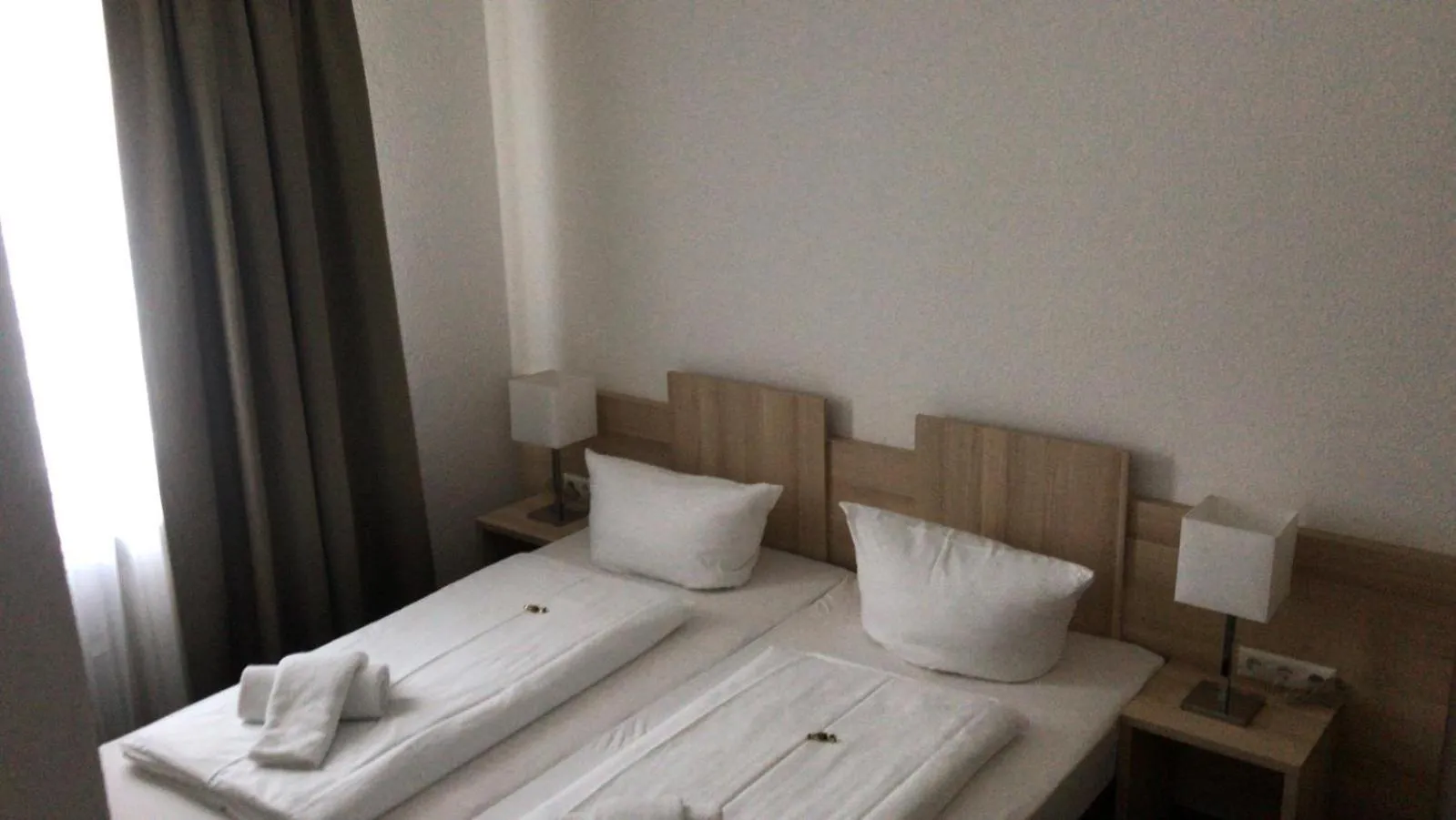 Bed in Hotel Zum Prinzen Sinsheim