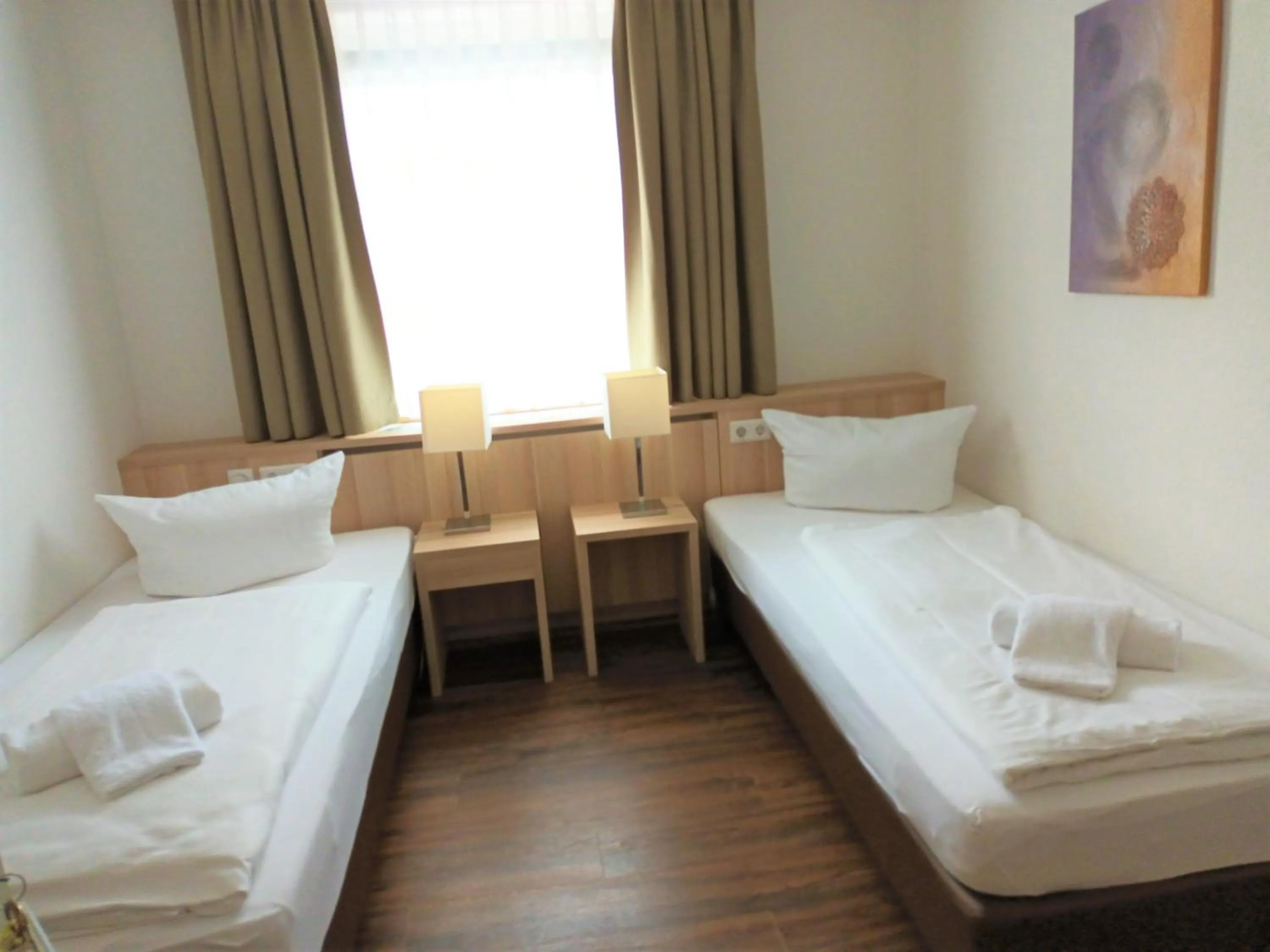 Bed in Hotel Zum Prinzen Sinsheim