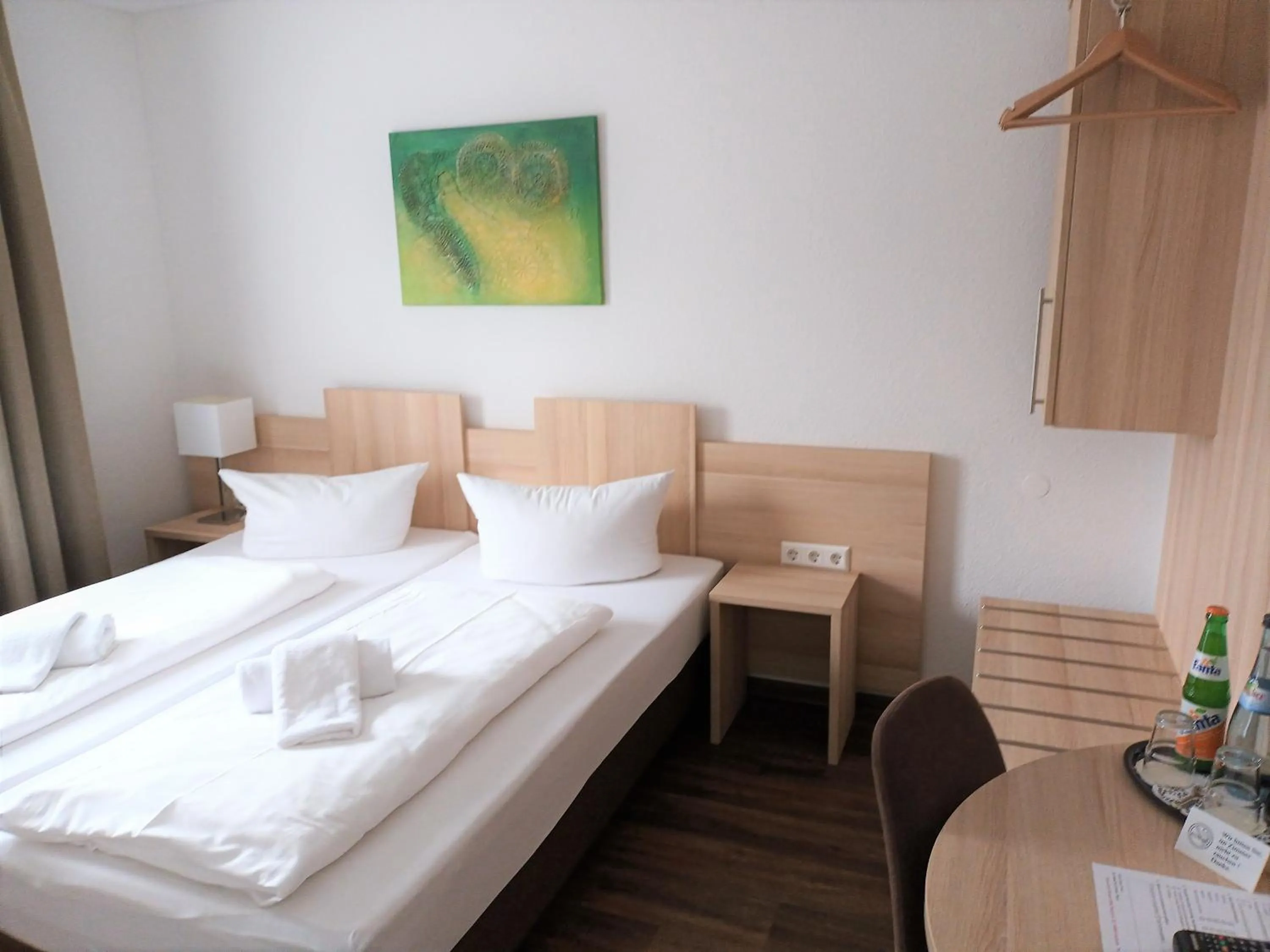 Bed in Hotel Zum Prinzen Sinsheim