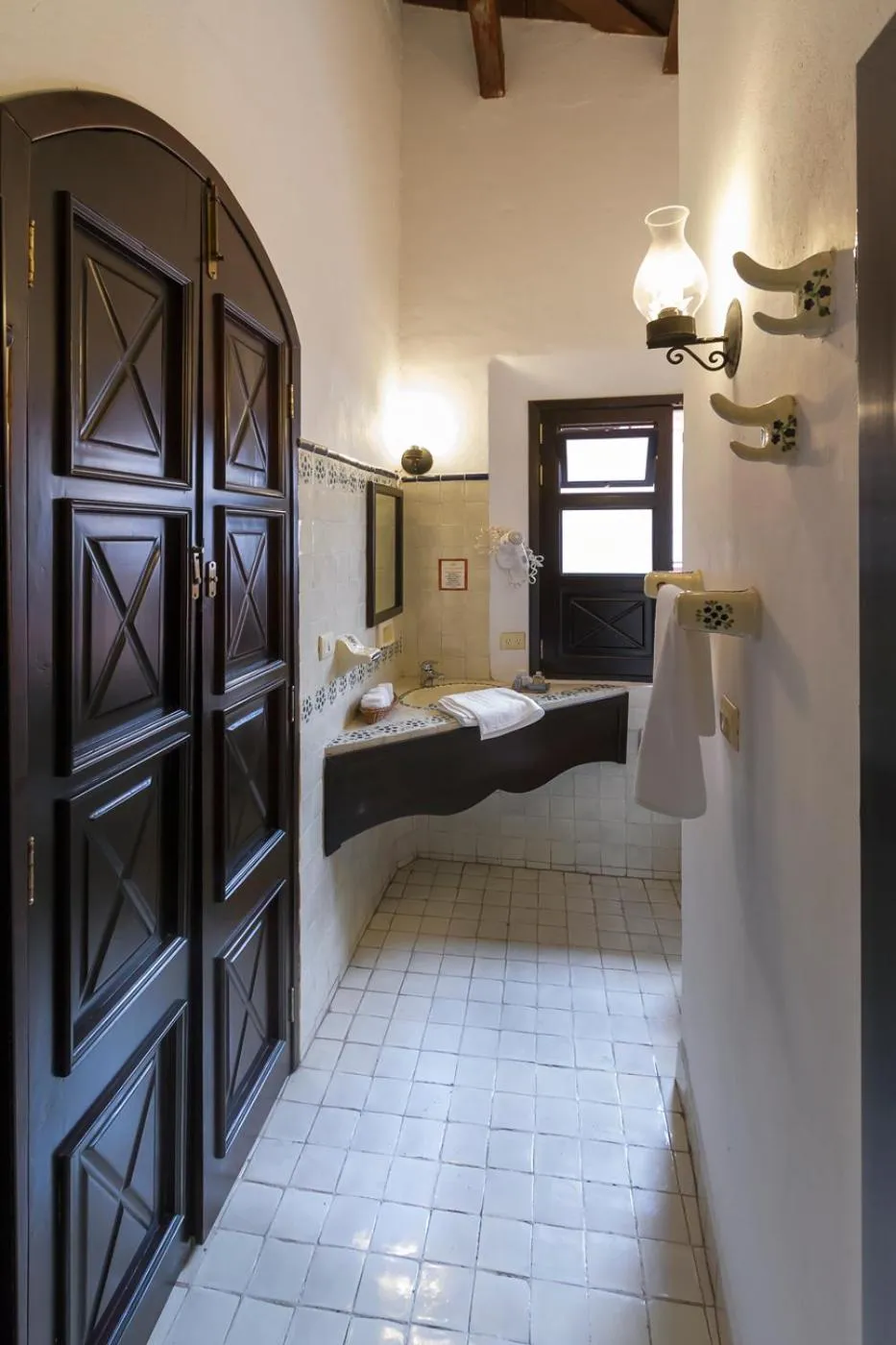 Toilet, Bed in Hotel Casa Real Del Café