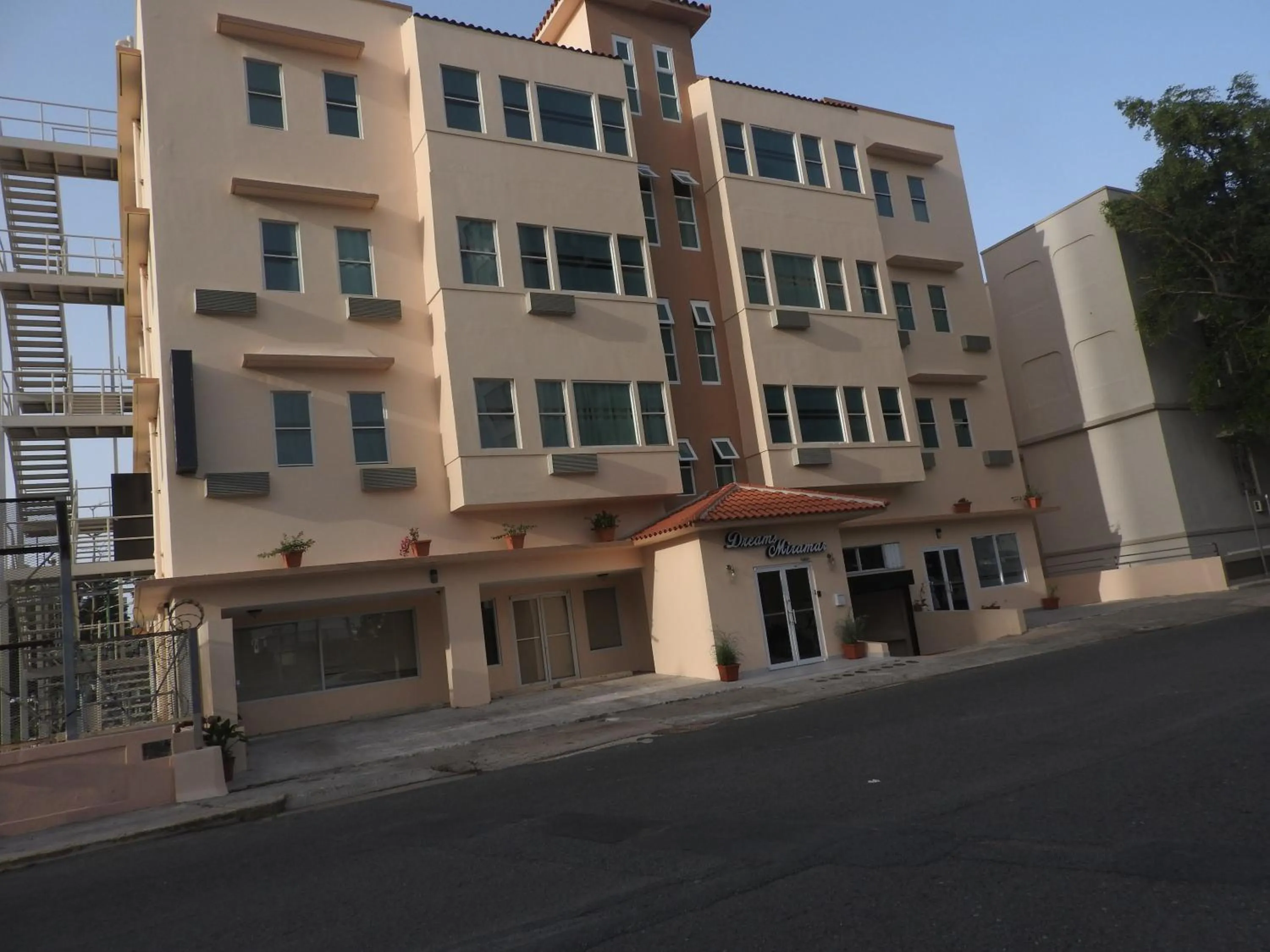 Property building in Dreams Miramar