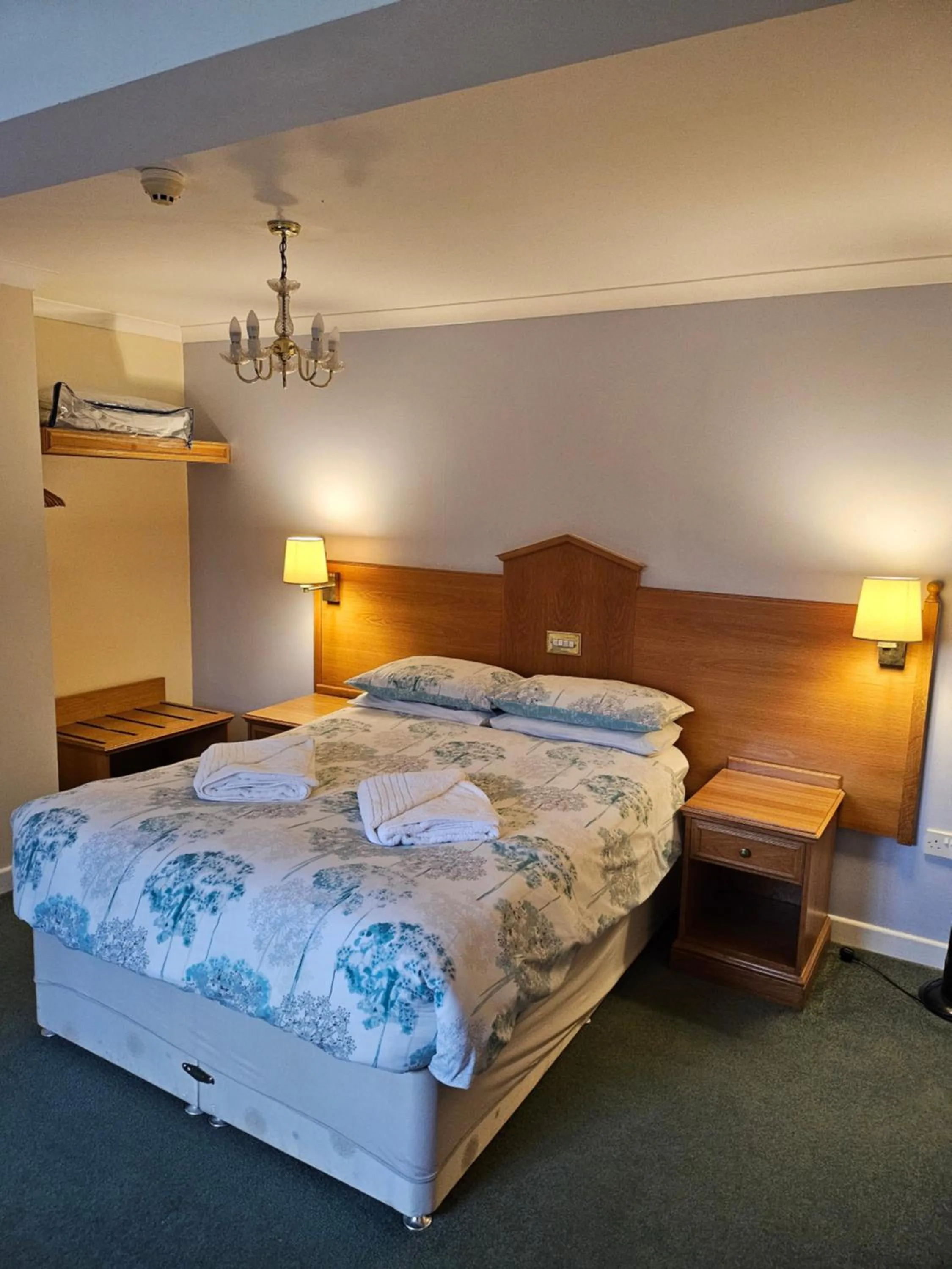 Bed in Hazelwood House