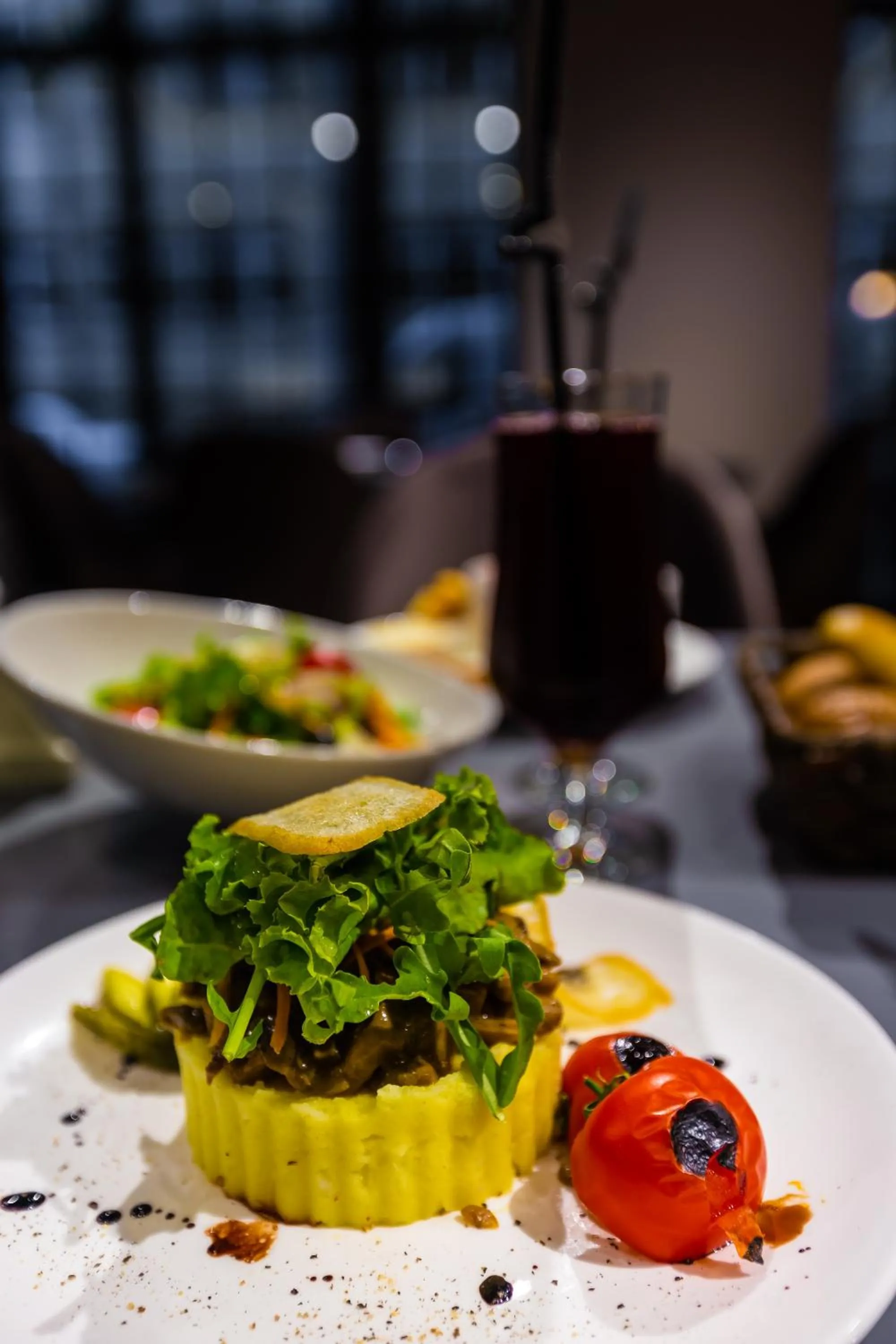 Food and drinks in Aksent Hotel