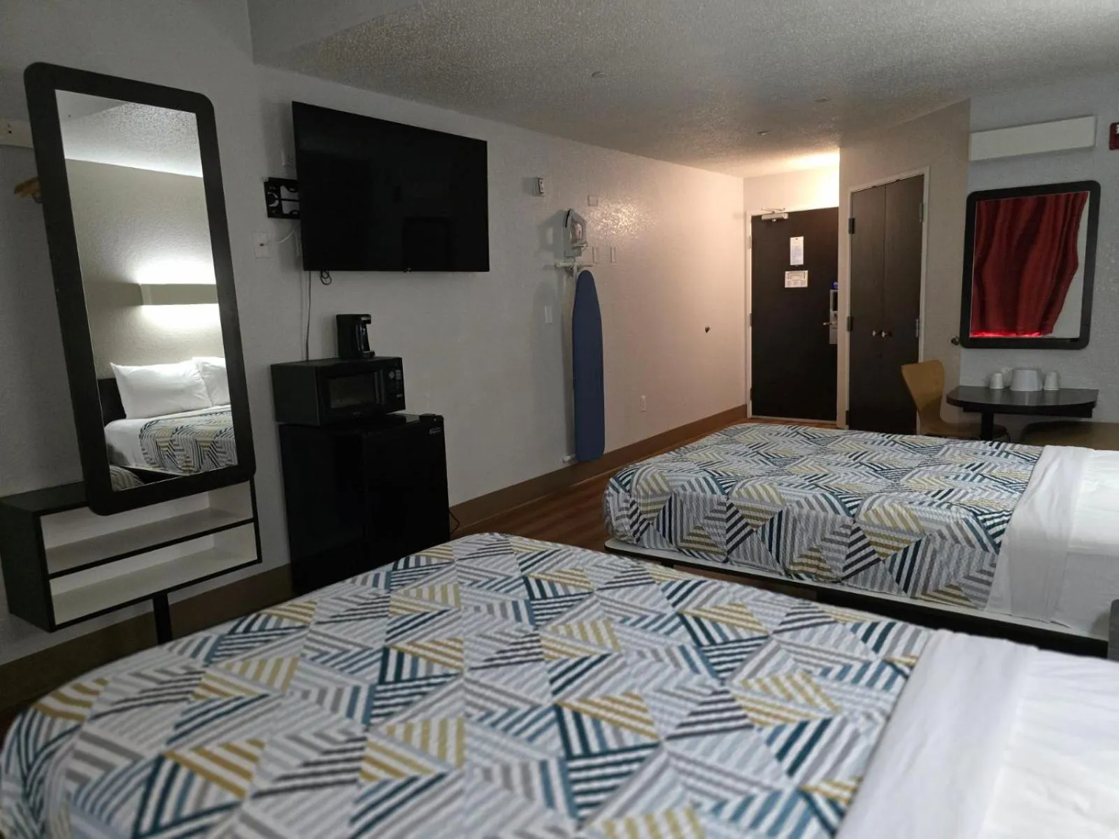 Bed in Motel 6-Biloxi, MS - Beach