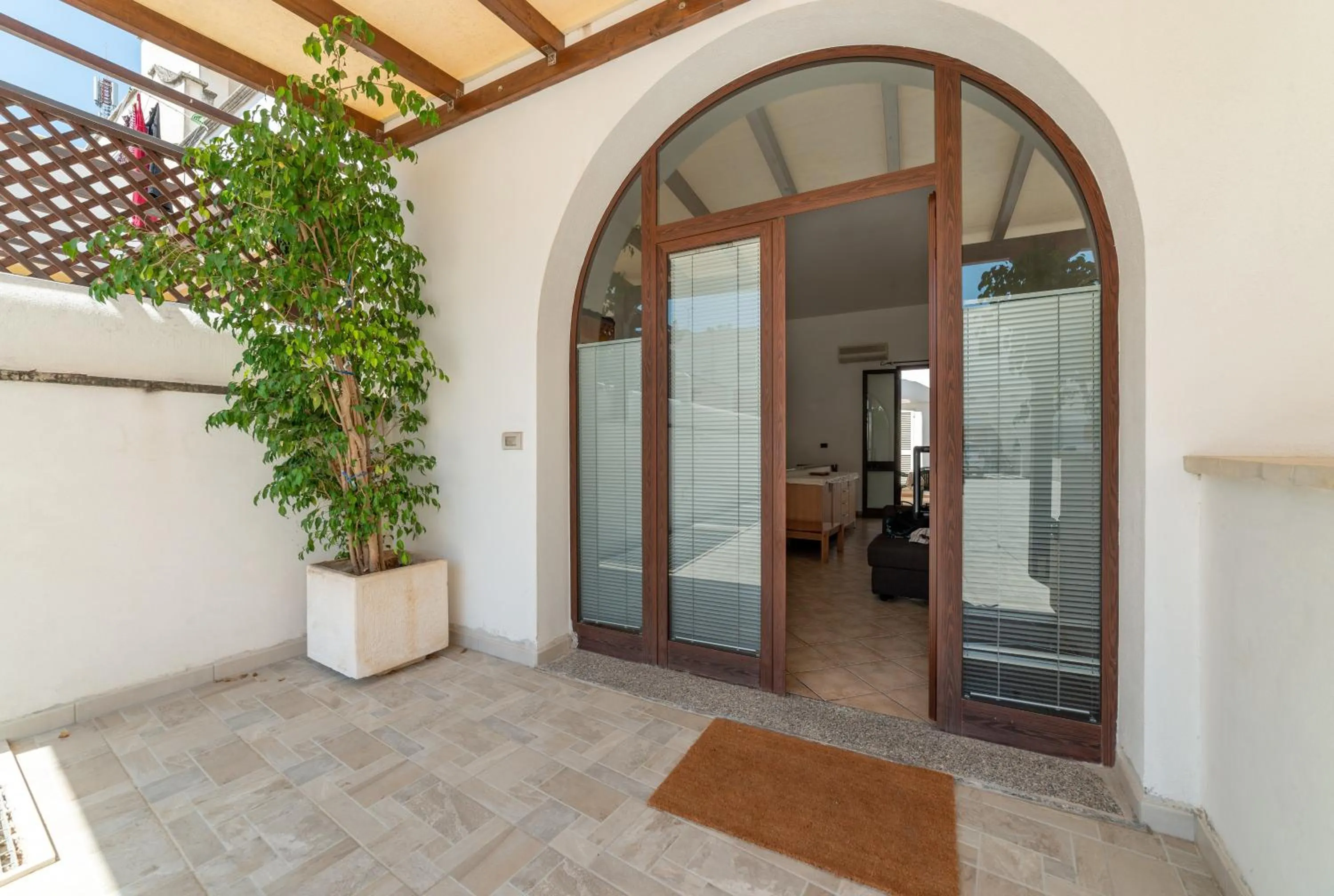 Apartment with Terrace in Casa di Mariella