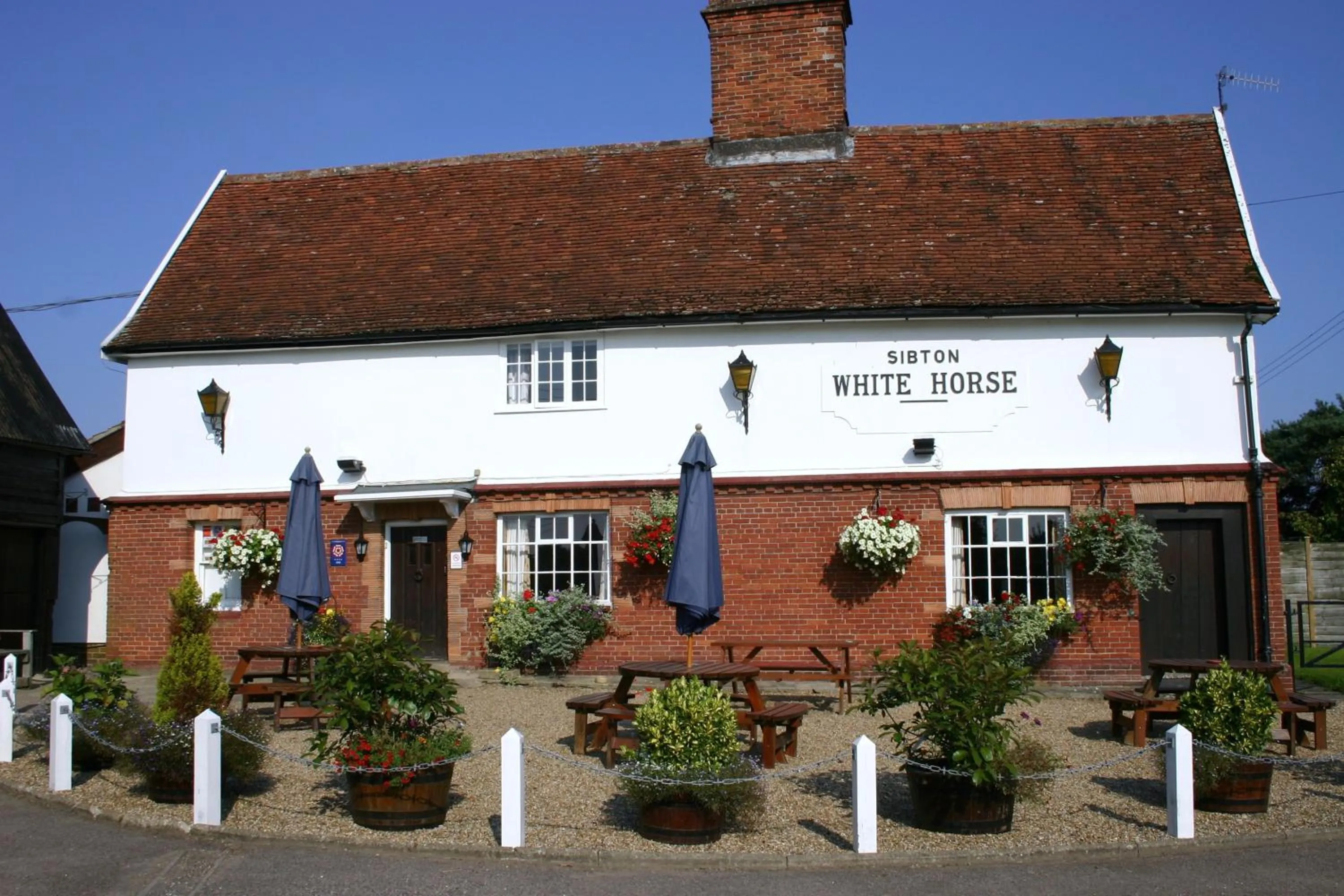 Property building in Sibton White Horse Inn