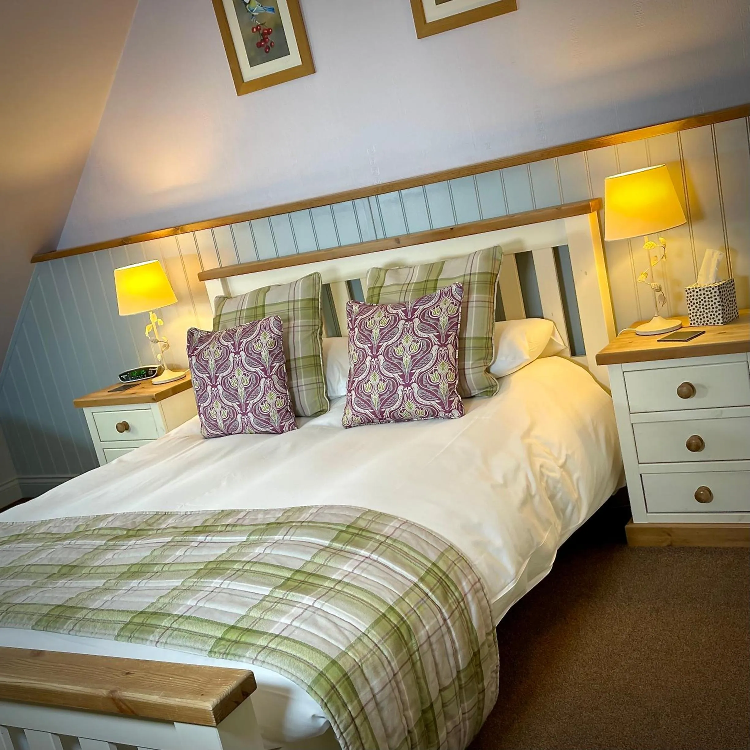 Bed in Sibton White Horse Inn