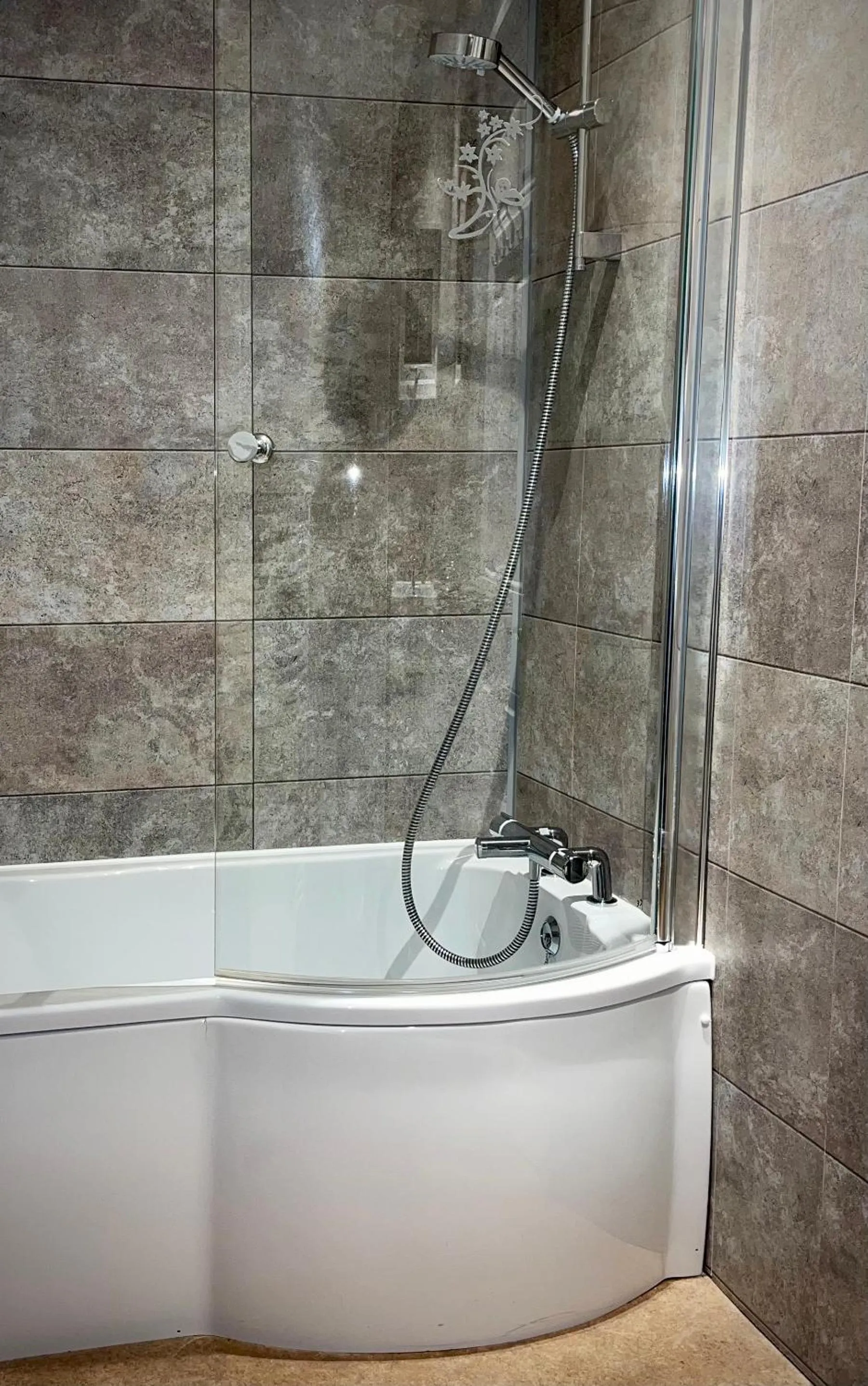 Bath in Sibton White Horse Inn