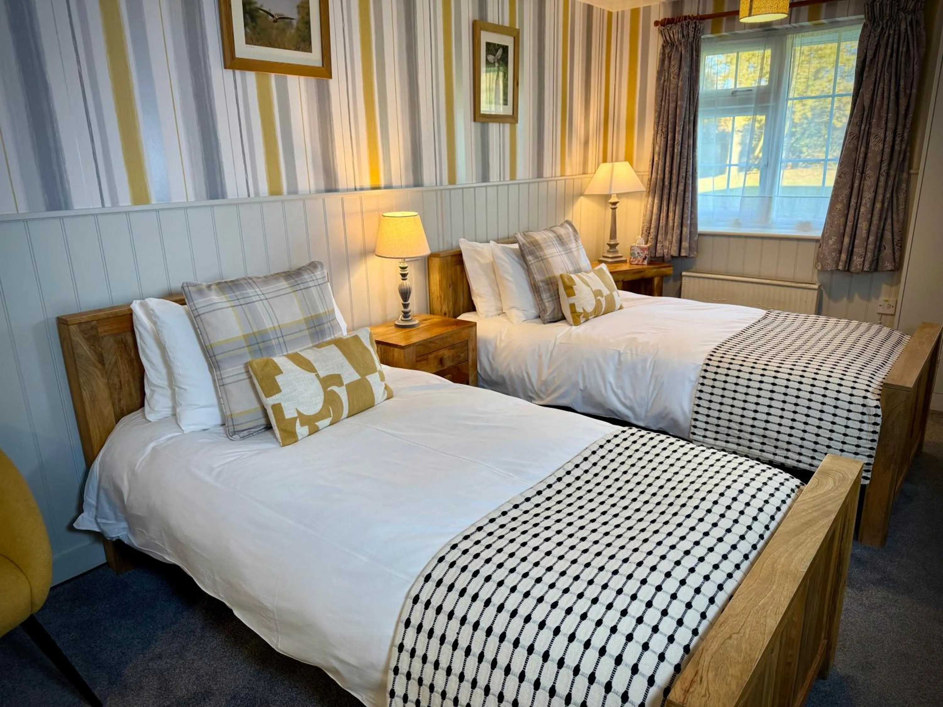 Bedroom, Bed in Sibton White Horse Inn