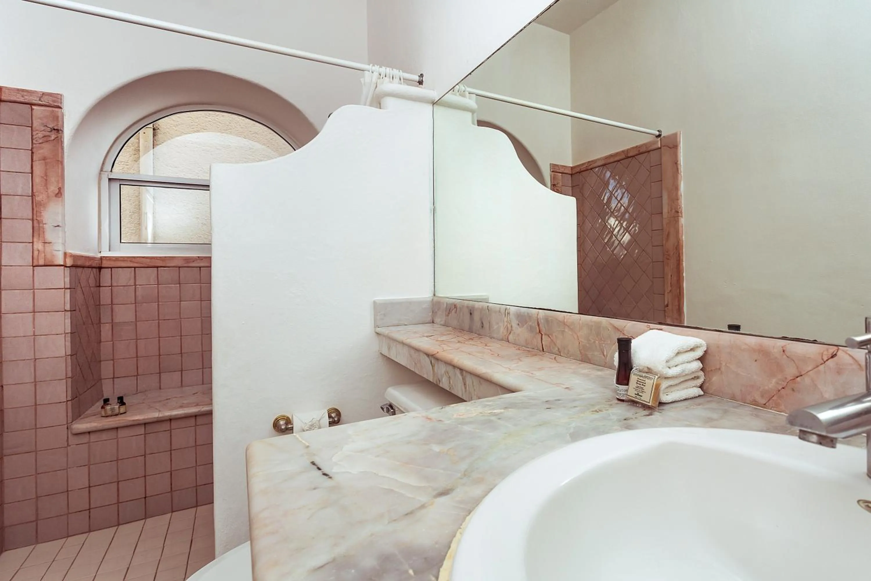 Shower in Fabiola Condo Hotel