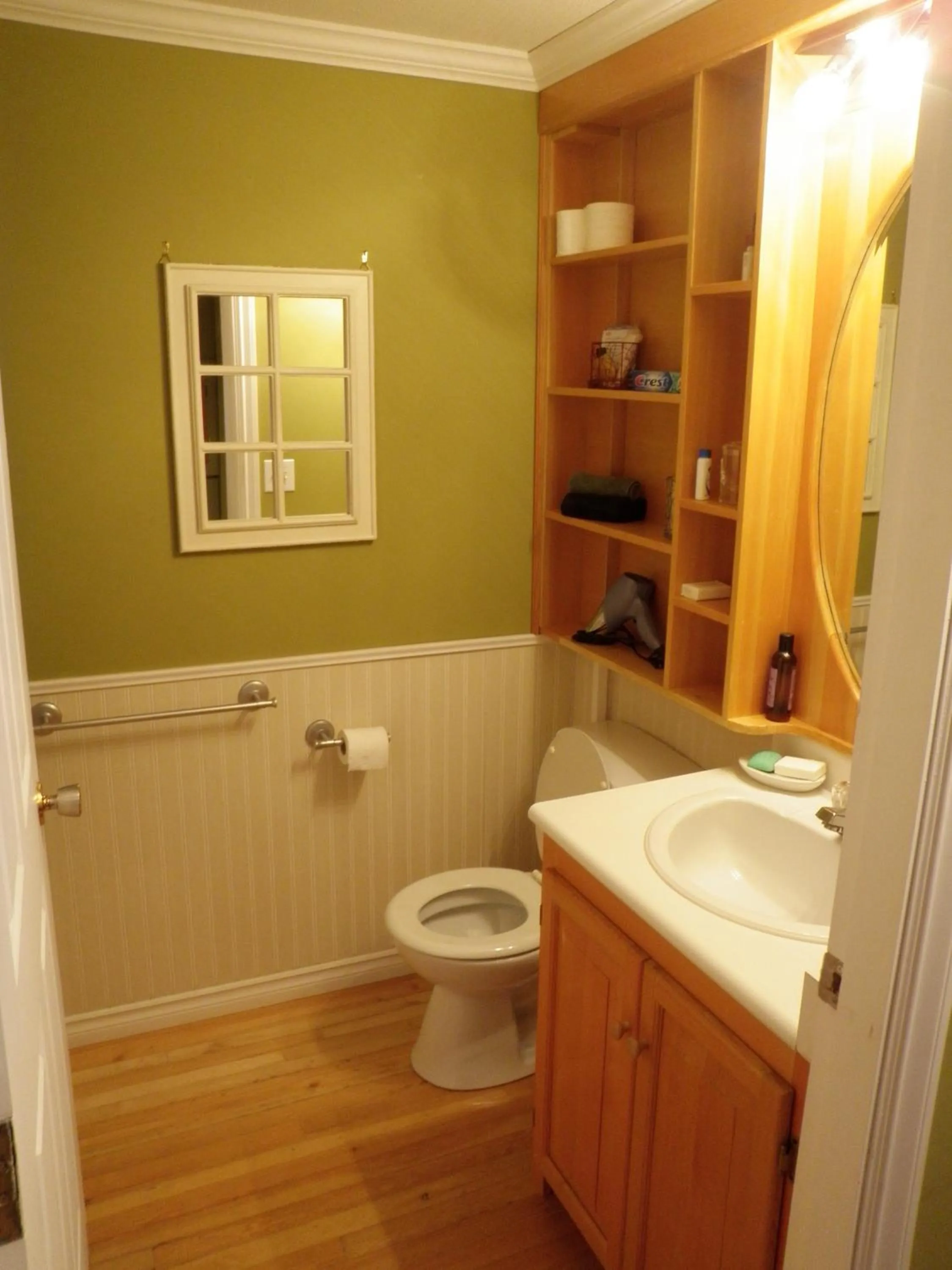 Toilet in Riverbend Guest House