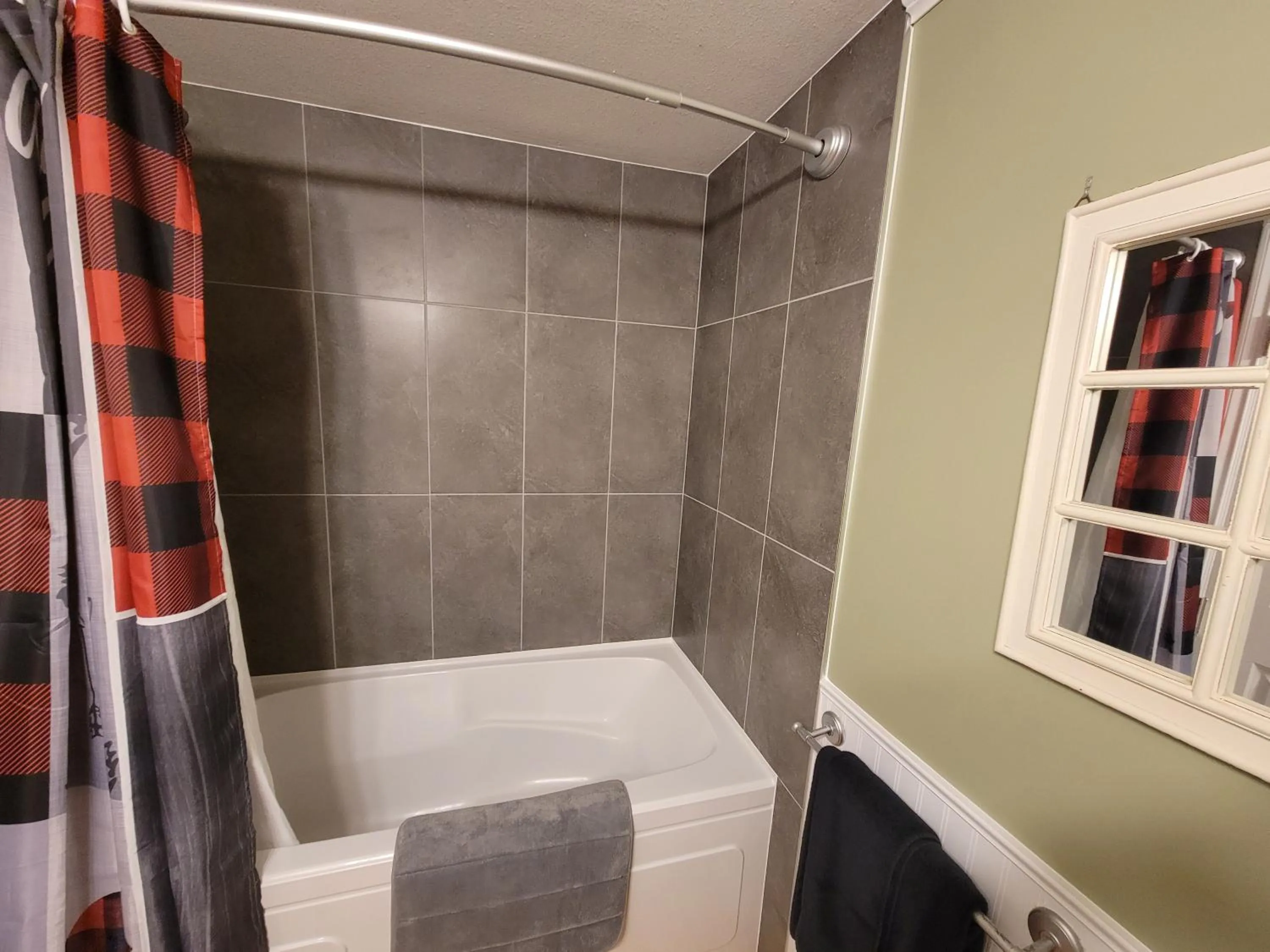 Shower in Riverbend Guest House