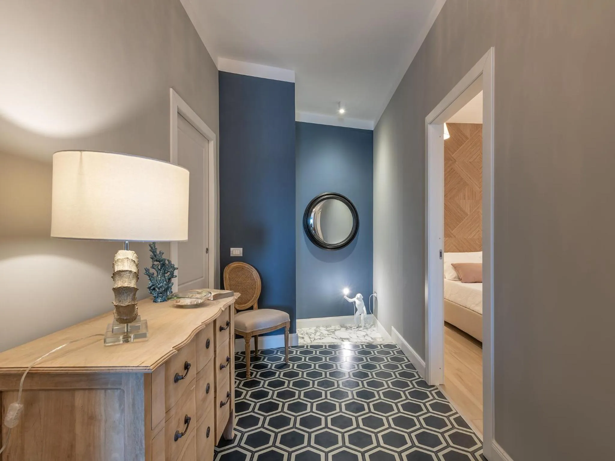 Communal lounge/ TV room, Bed in AQUAMADRE Suites