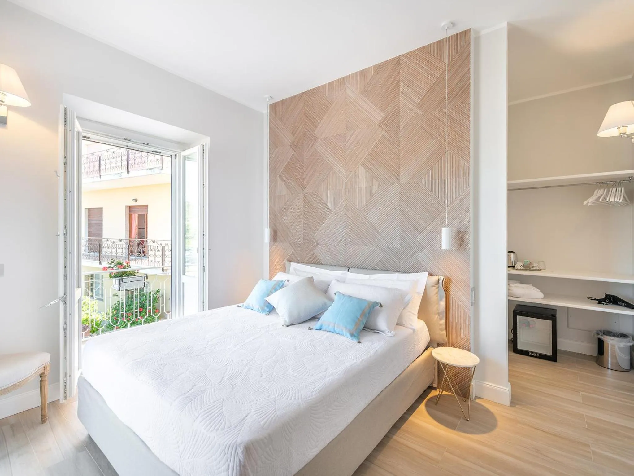 Bedroom, Bed in AQUAMADRE Suites