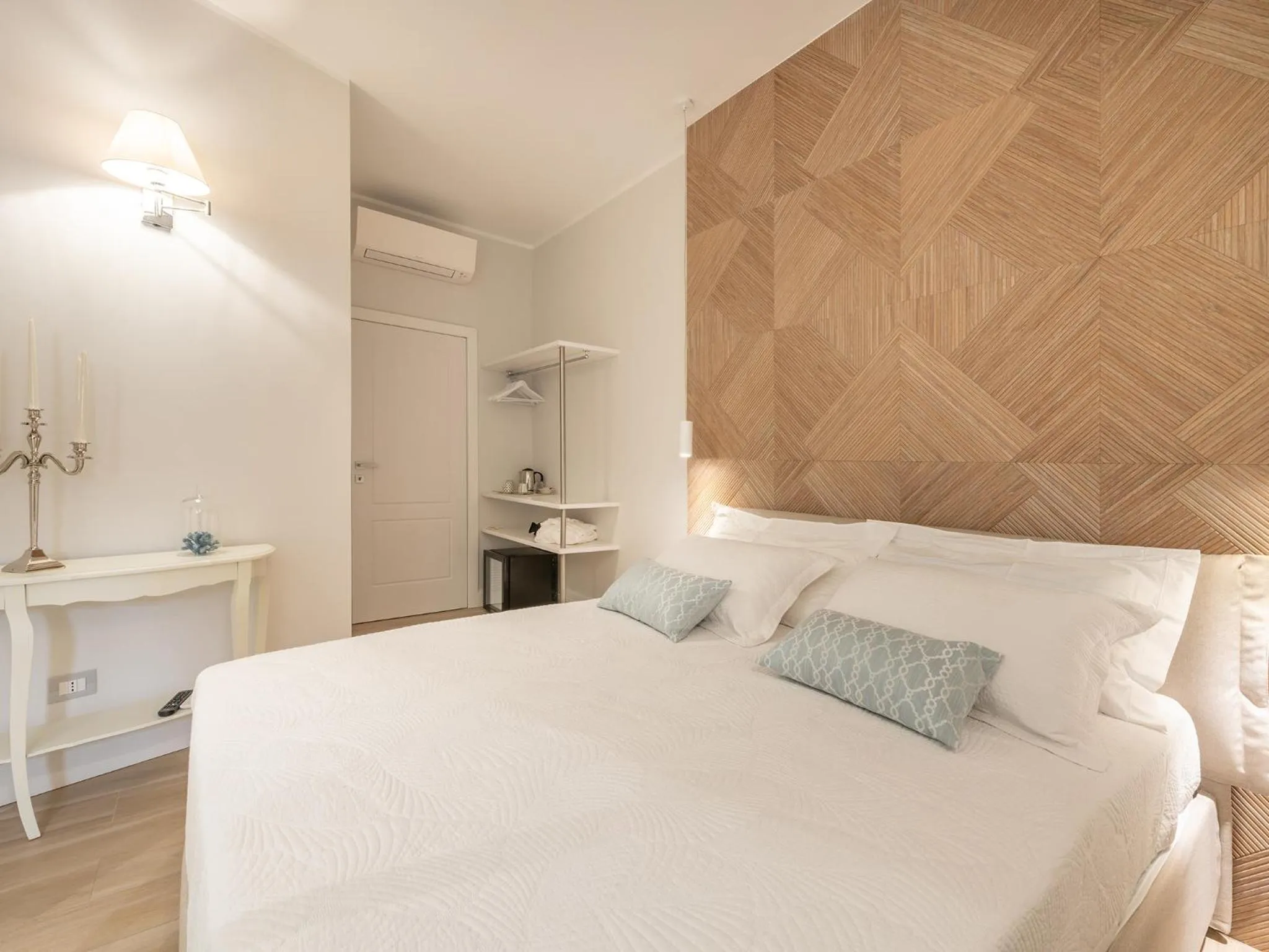 Bedroom, Bed in AQUAMADRE Suites