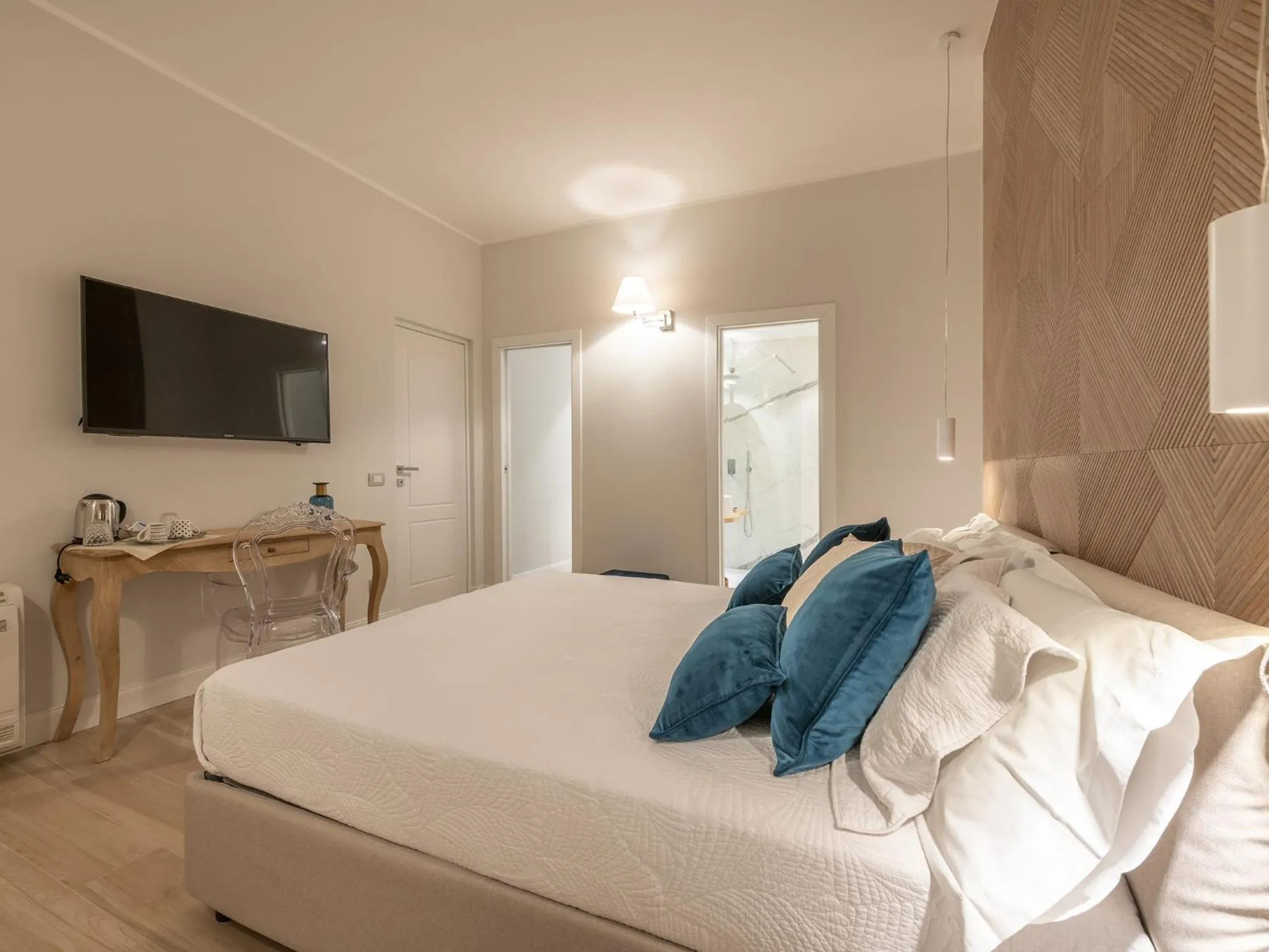 Bedroom, Bed in AQUAMADRE Suites