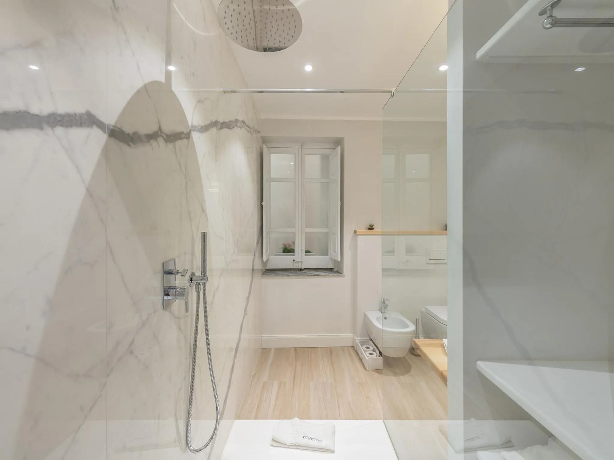 Bathroom in AQUAMADRE Suites