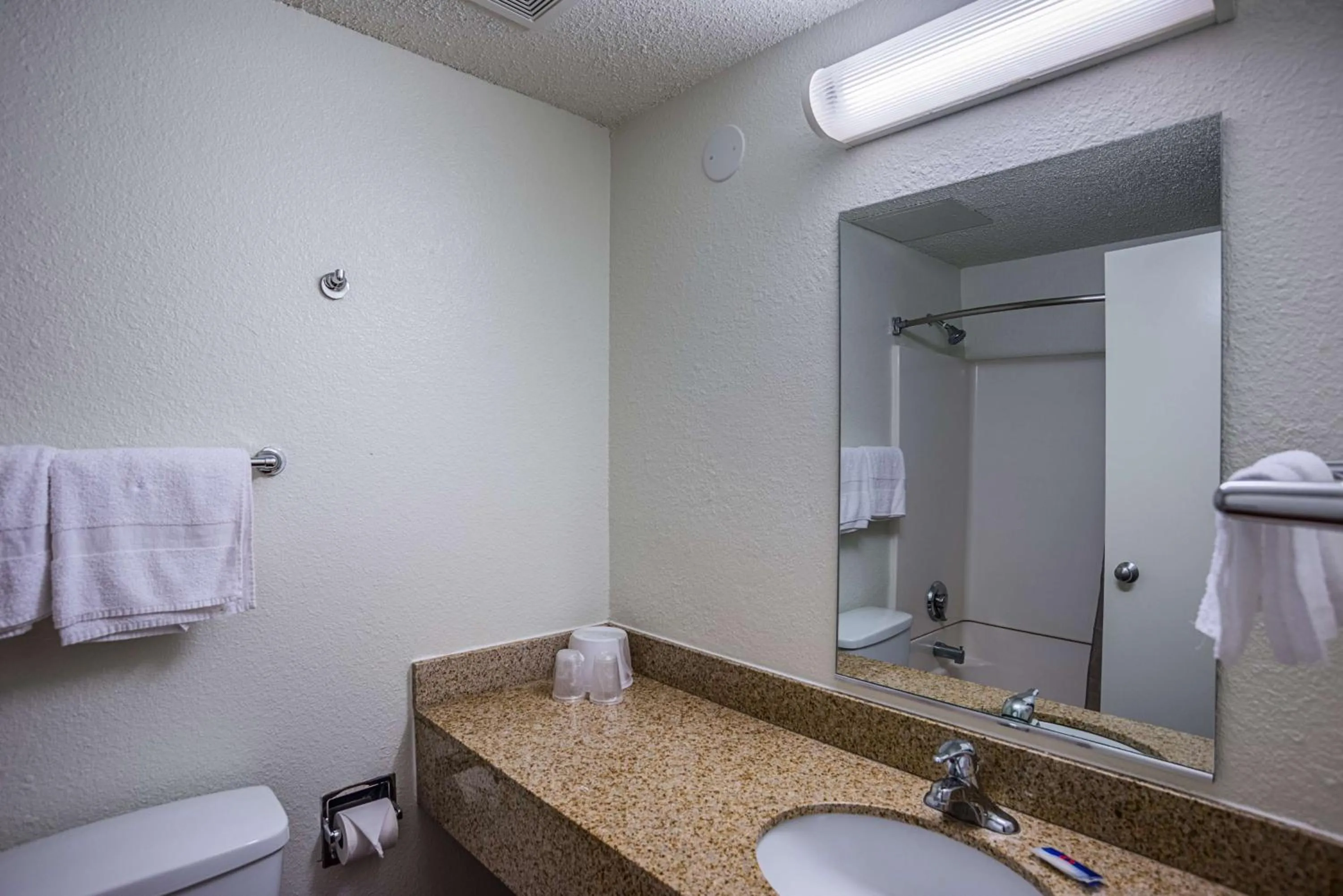 Photo of the whole room in Motel 6 Tucson, AZ - North