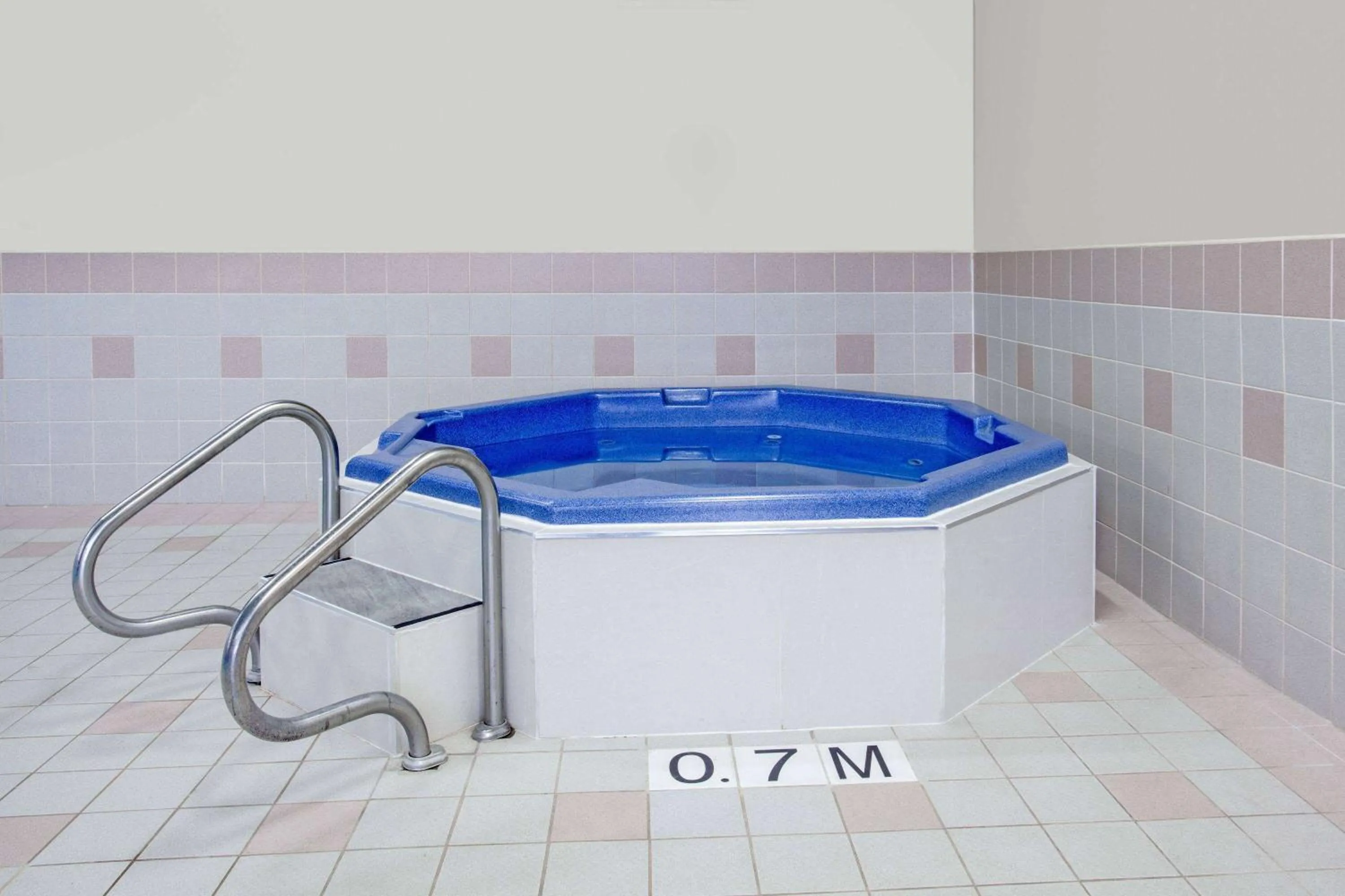 Hot Tub in Super 8 by Wyndham Portage La Prairie MB