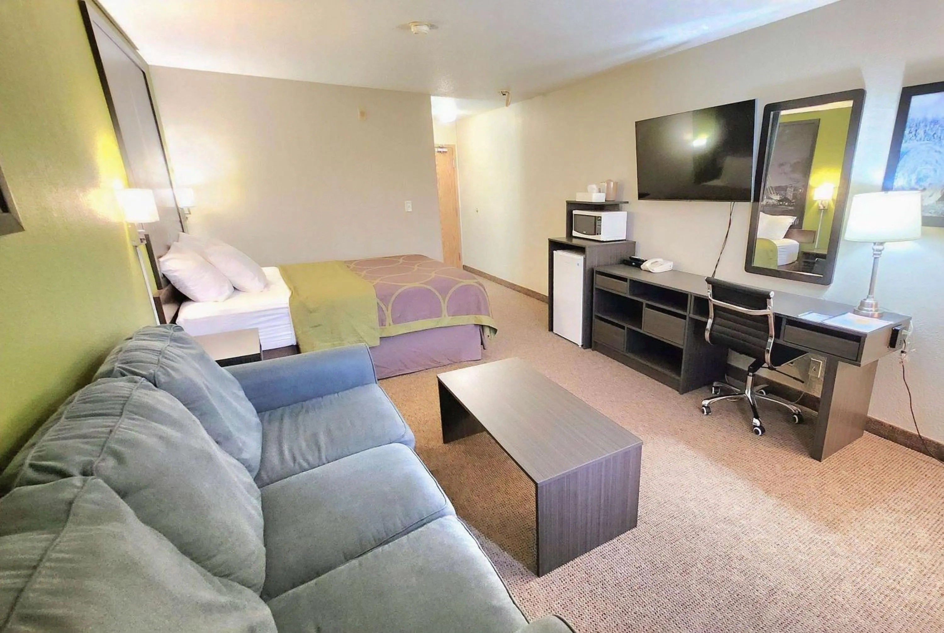 Photo of the whole room in Super 8 by Wyndham Portage La Prairie MB