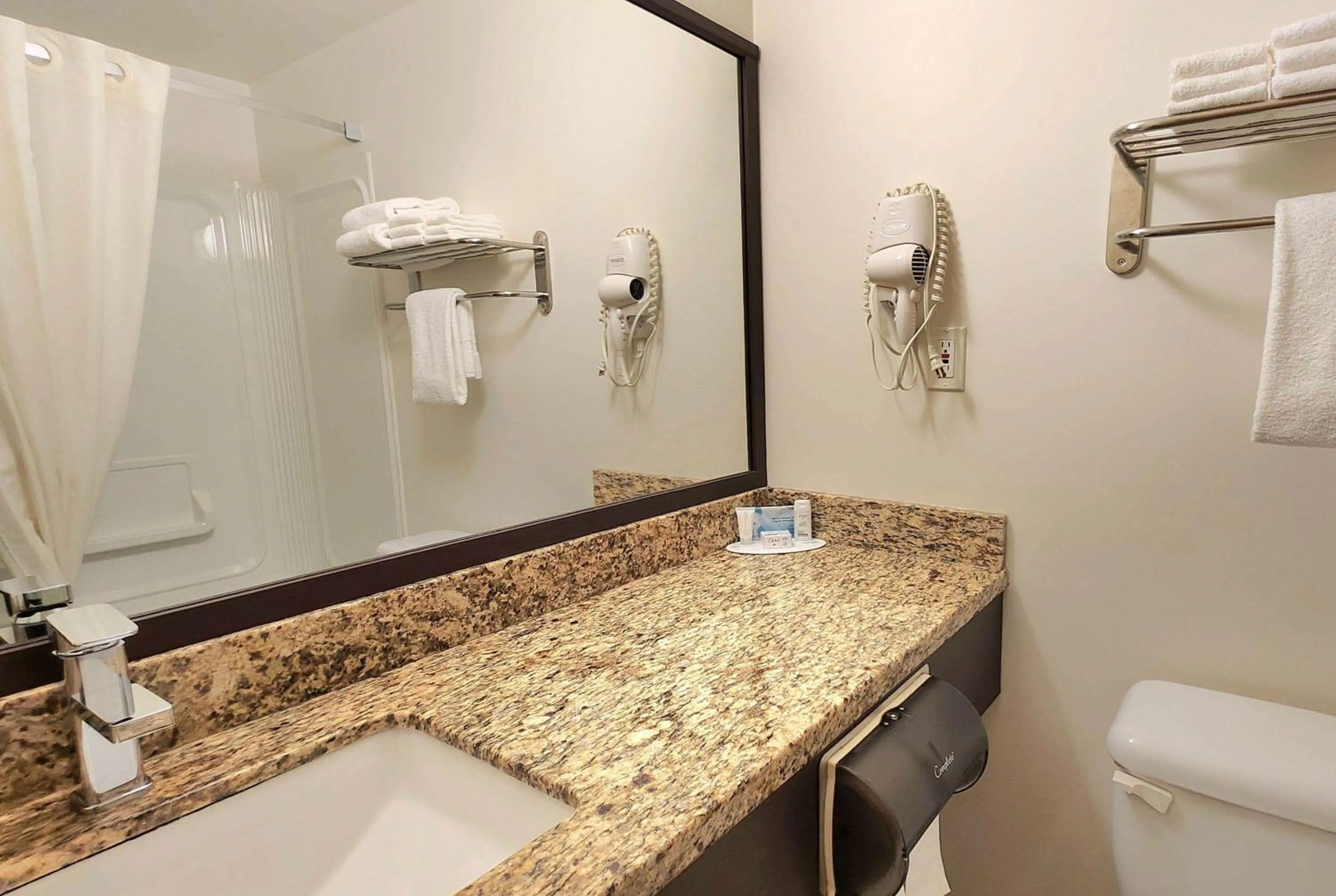 Photo of the whole room in Super 8 by Wyndham Portage La Prairie MB