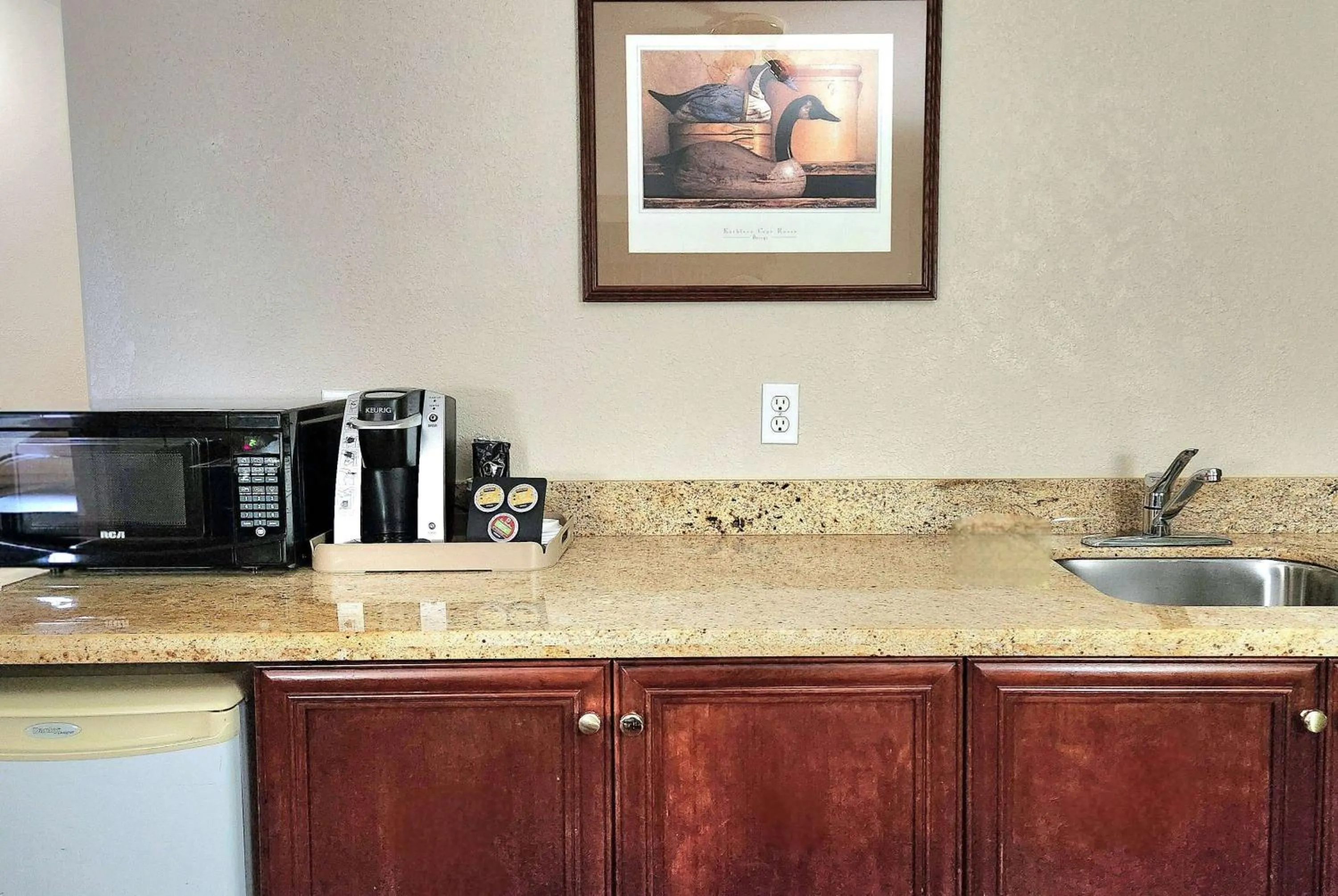 Photo of the whole room in Super 8 by Wyndham Portage La Prairie MB