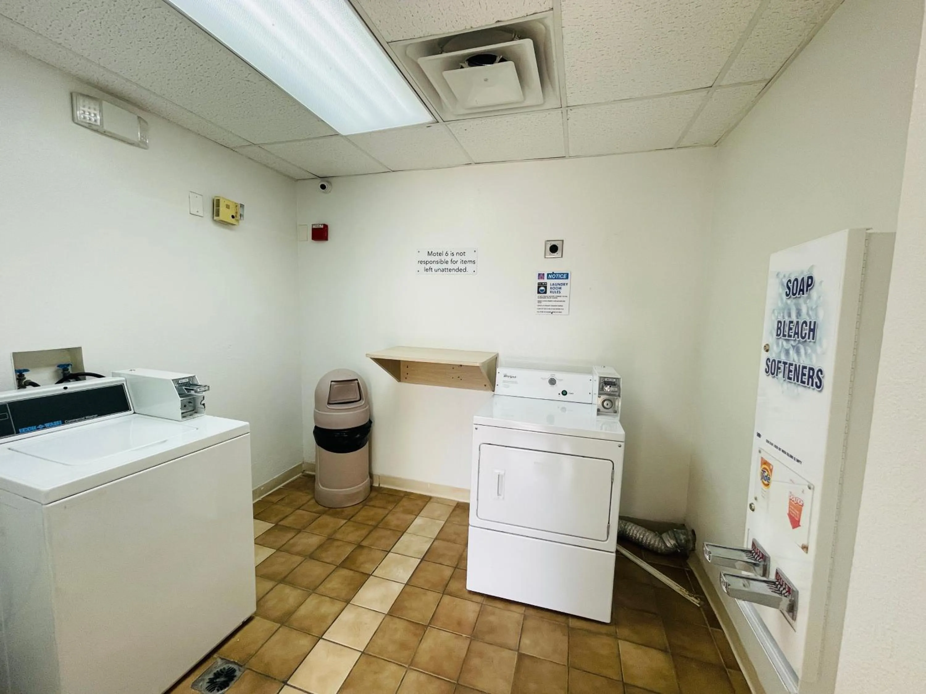 laundry in Motel 6-Duncanville, TX - Dallas