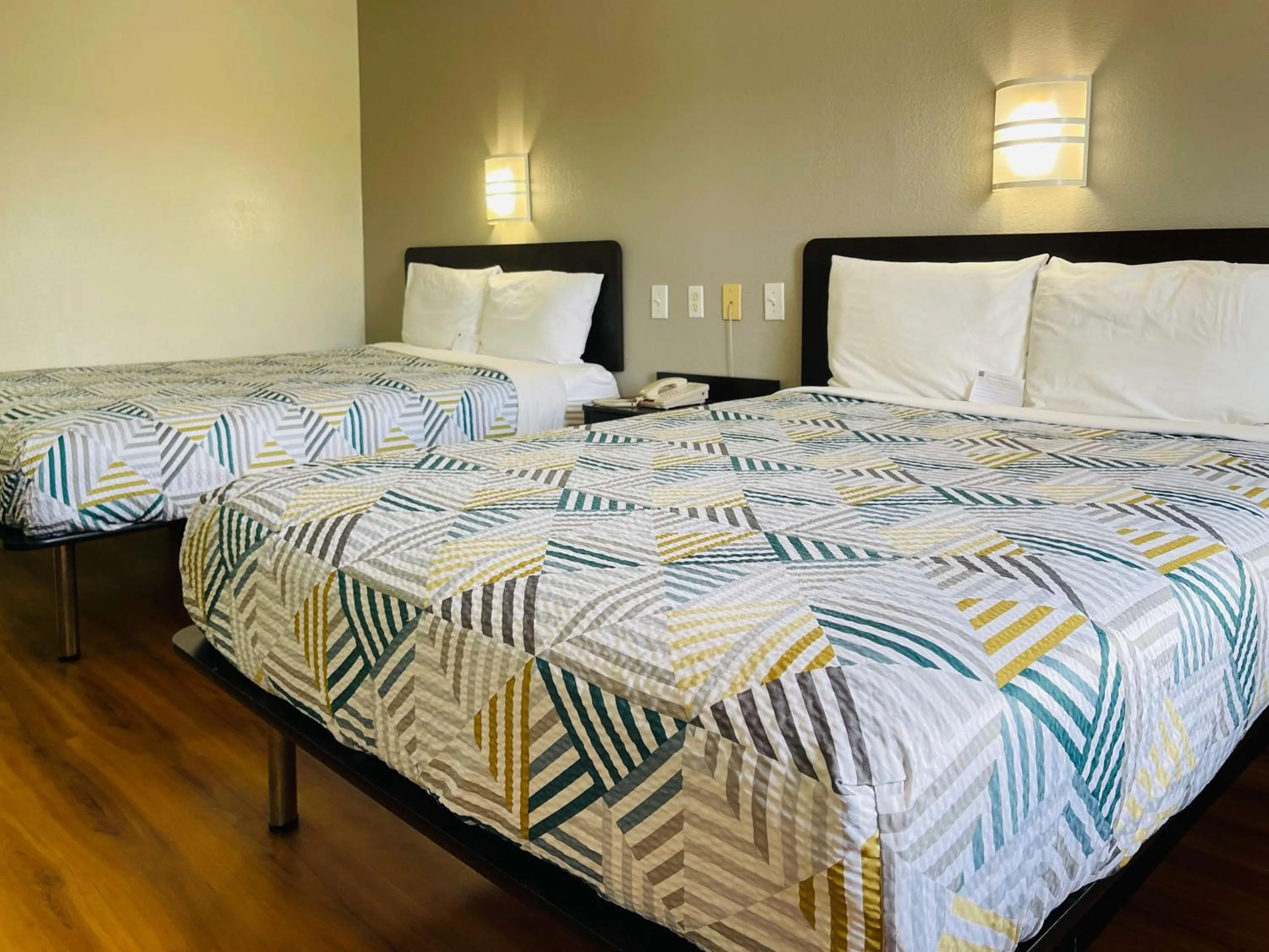 Bed in Motel 6-Duncanville, TX - Dallas