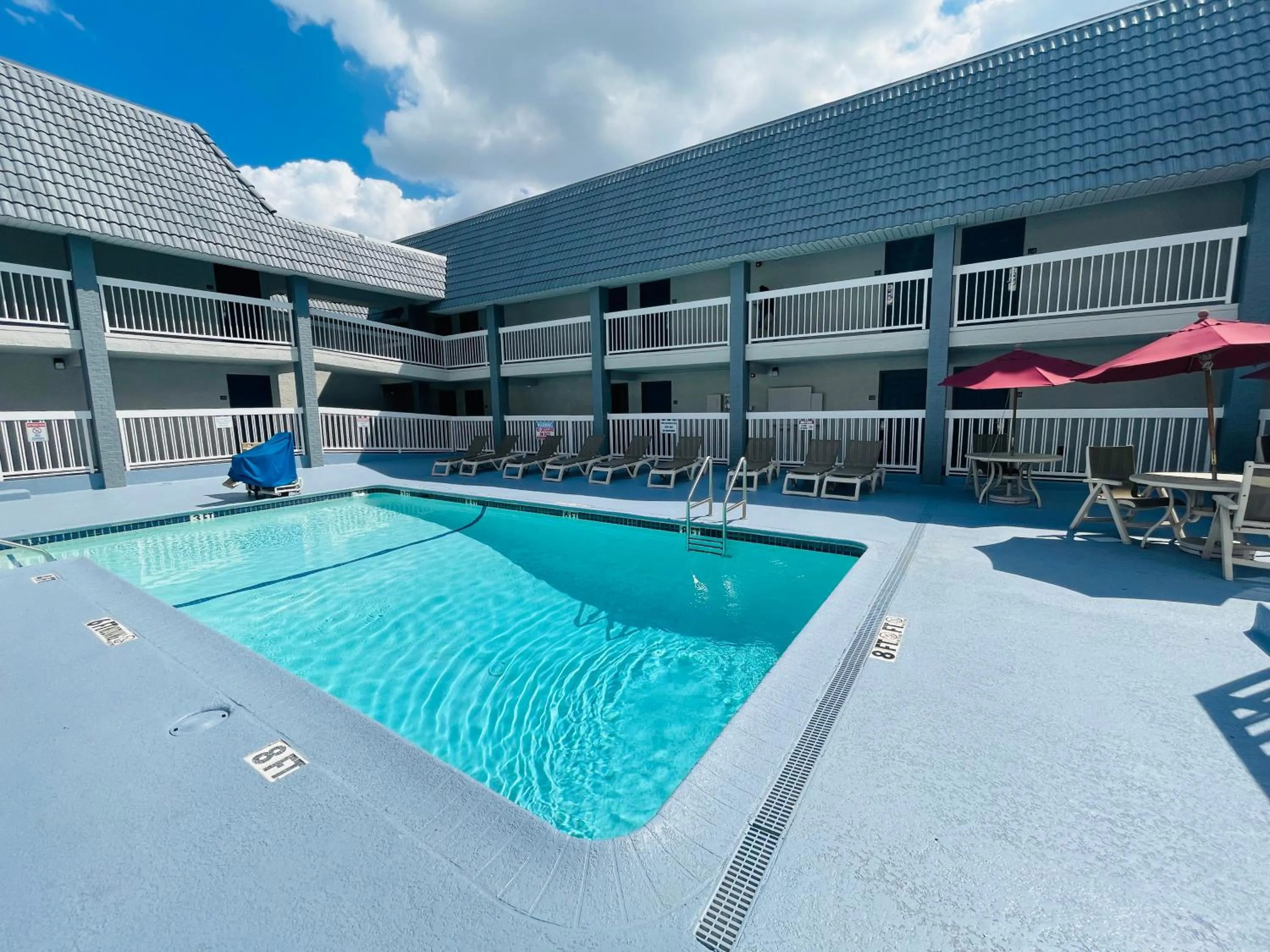 Swimming pool in Motel 6-Duncanville, TX - Dallas