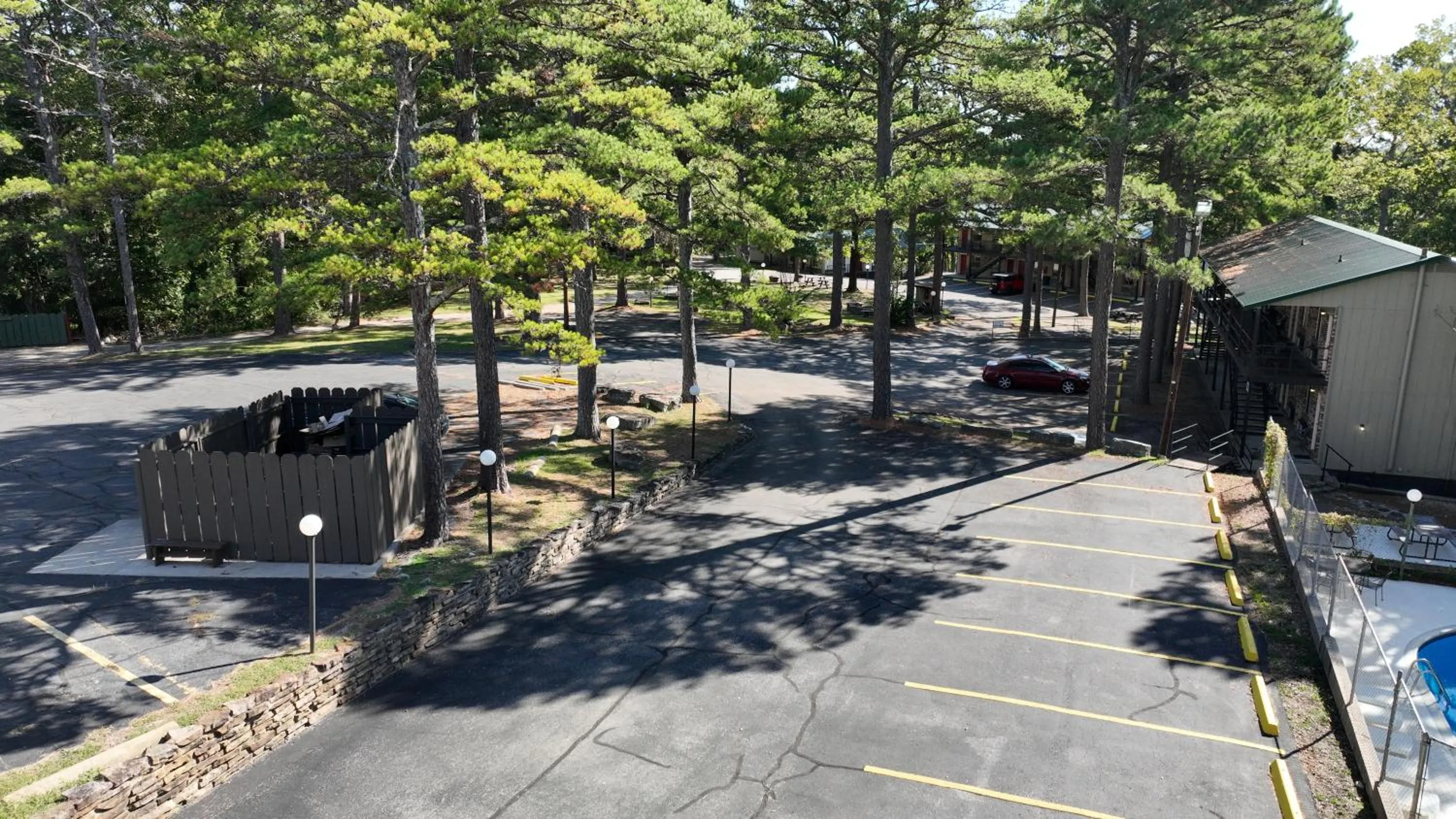 Property building in Traveler's Inn