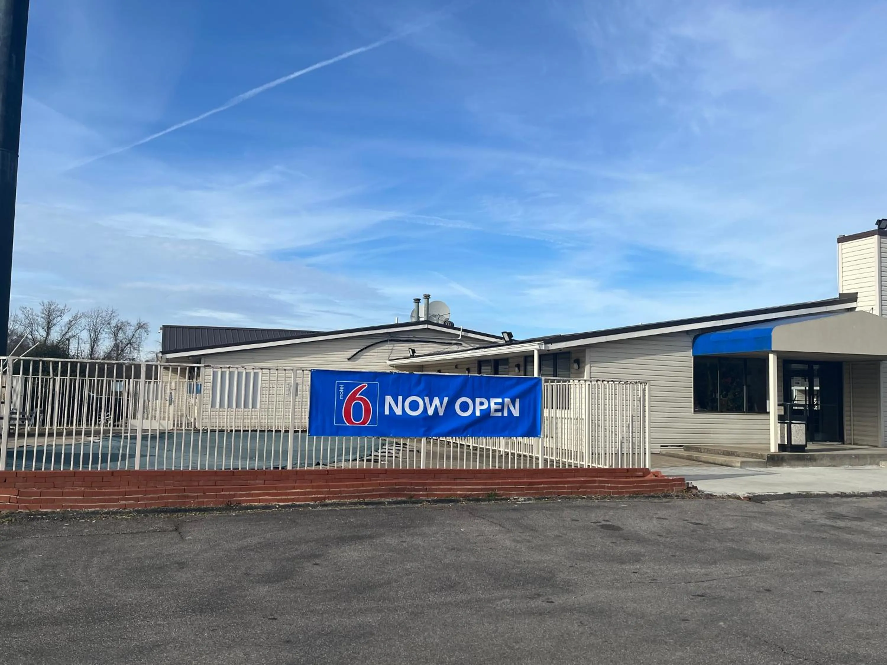 Motel 6 Cross Lanes, WV Goff Mountain Rd